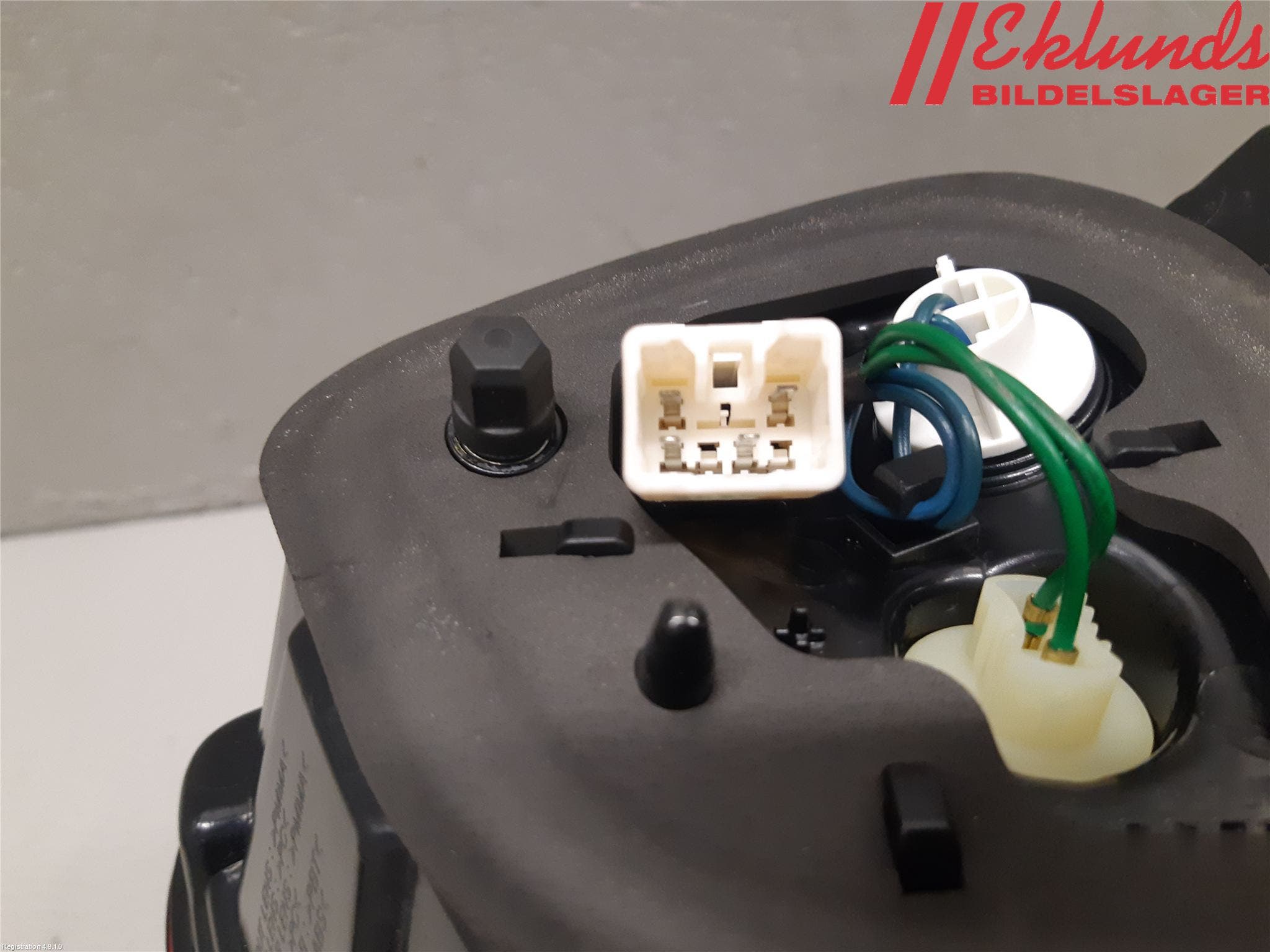 Kia RIO 12-16 Bakljus Lucka Vä