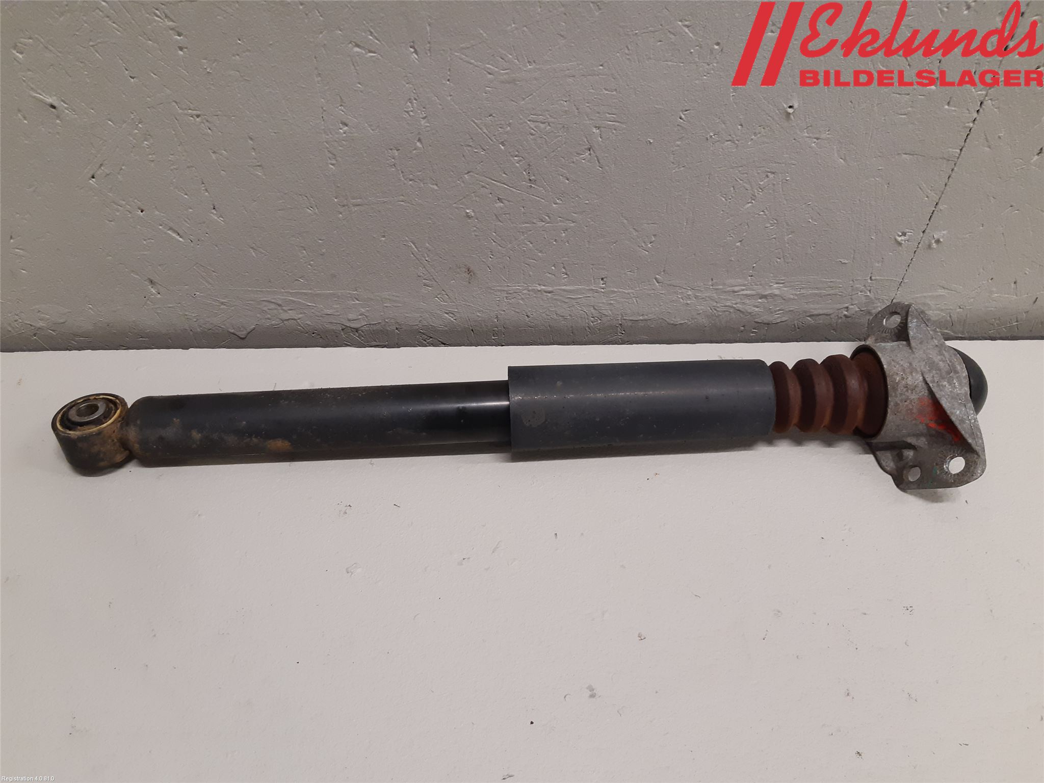 Volkswagen VW PASSAT 11-14 Stötdämpare Bak