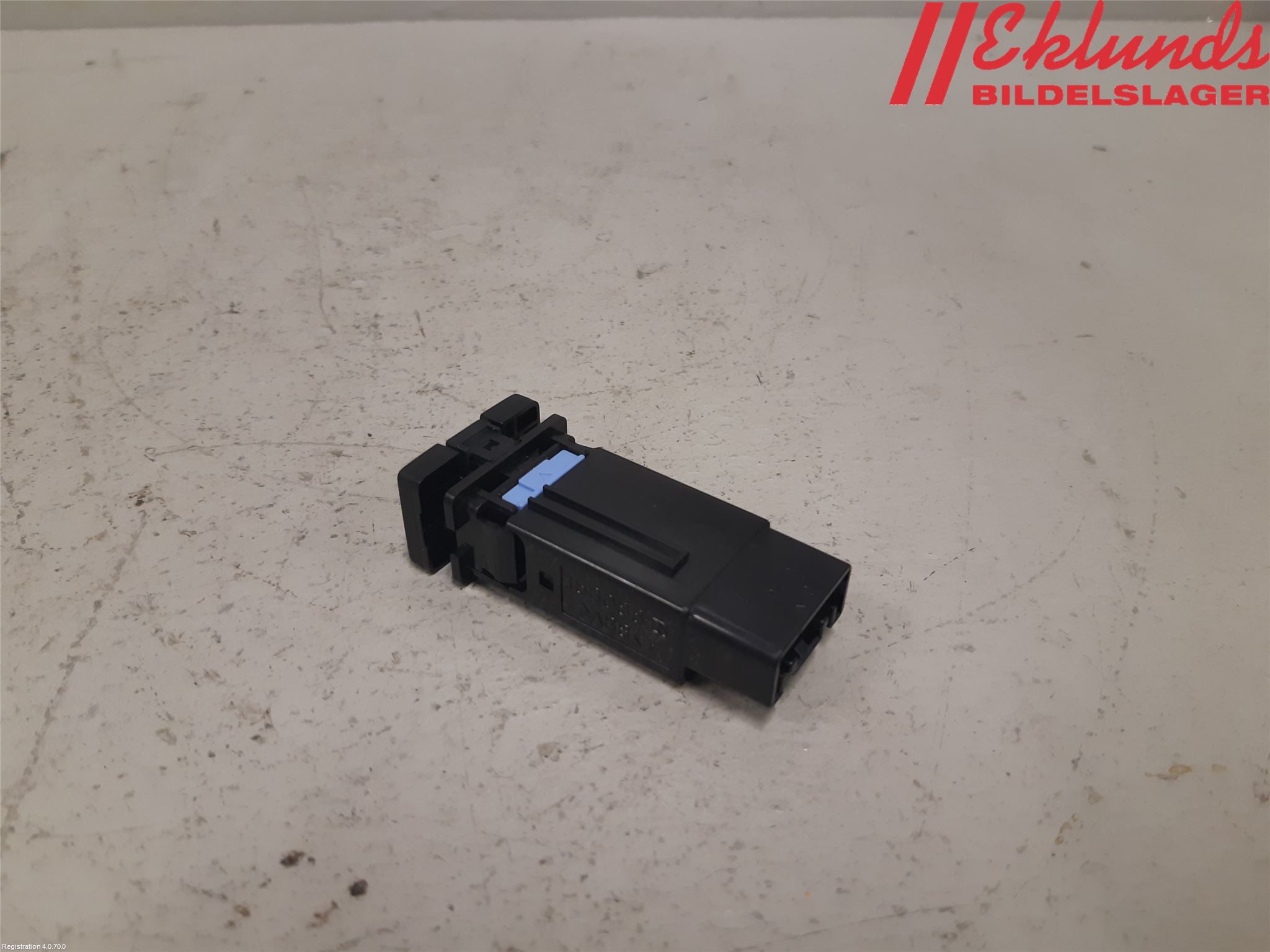 Toyota YARIS XP130 15-20 Strömställare Stolvärme