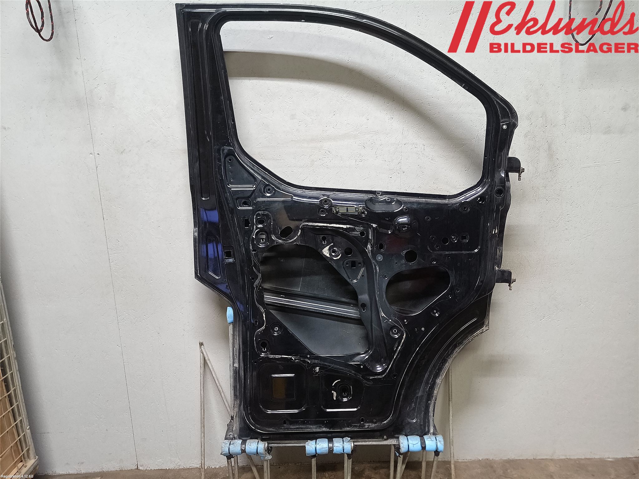 Ford TRANSIT/TOURNEO CUSTOM 13-24 Dörr Fram Vänster