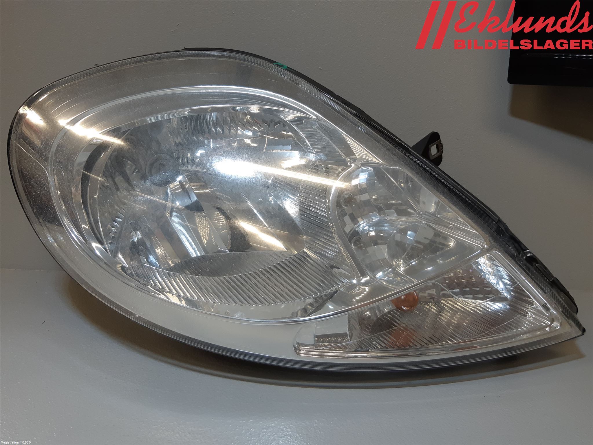 Nissan PRIMASTAR Strålkastare Höger