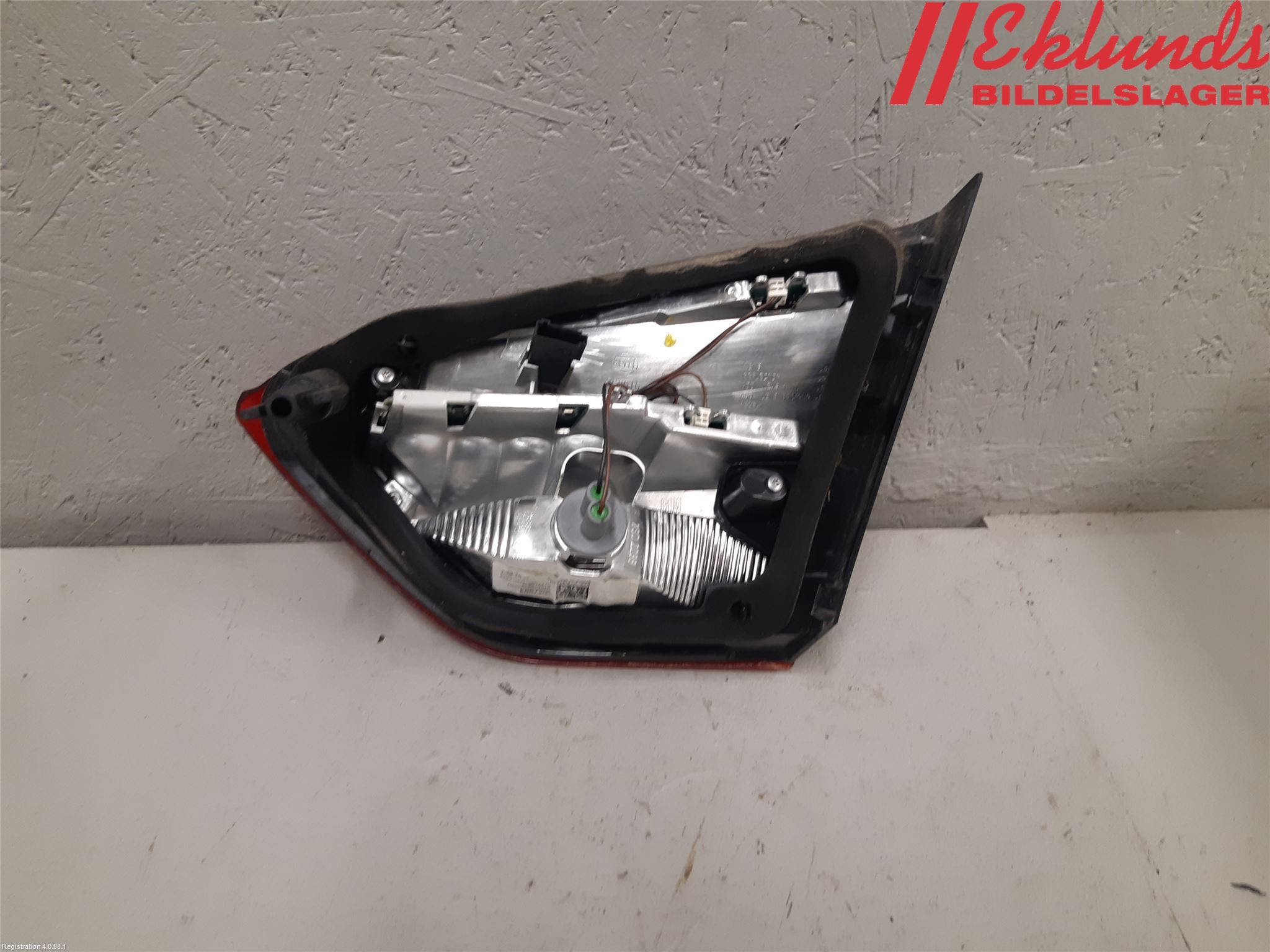 Opel CROSSLAND X 18- Bakljus Lucka Vä