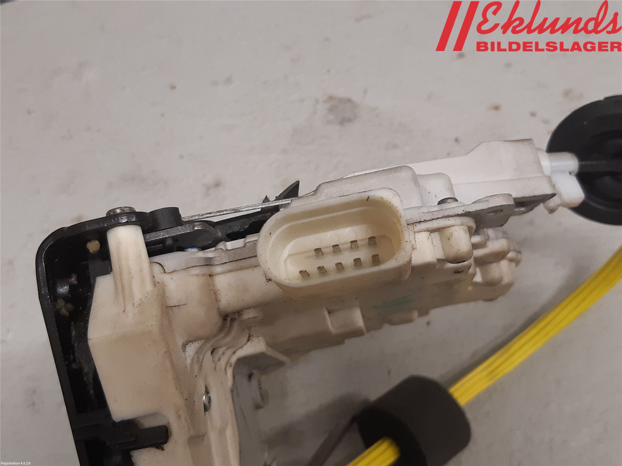 Audi A6/S6     05-11 Låskista-Dörrlås