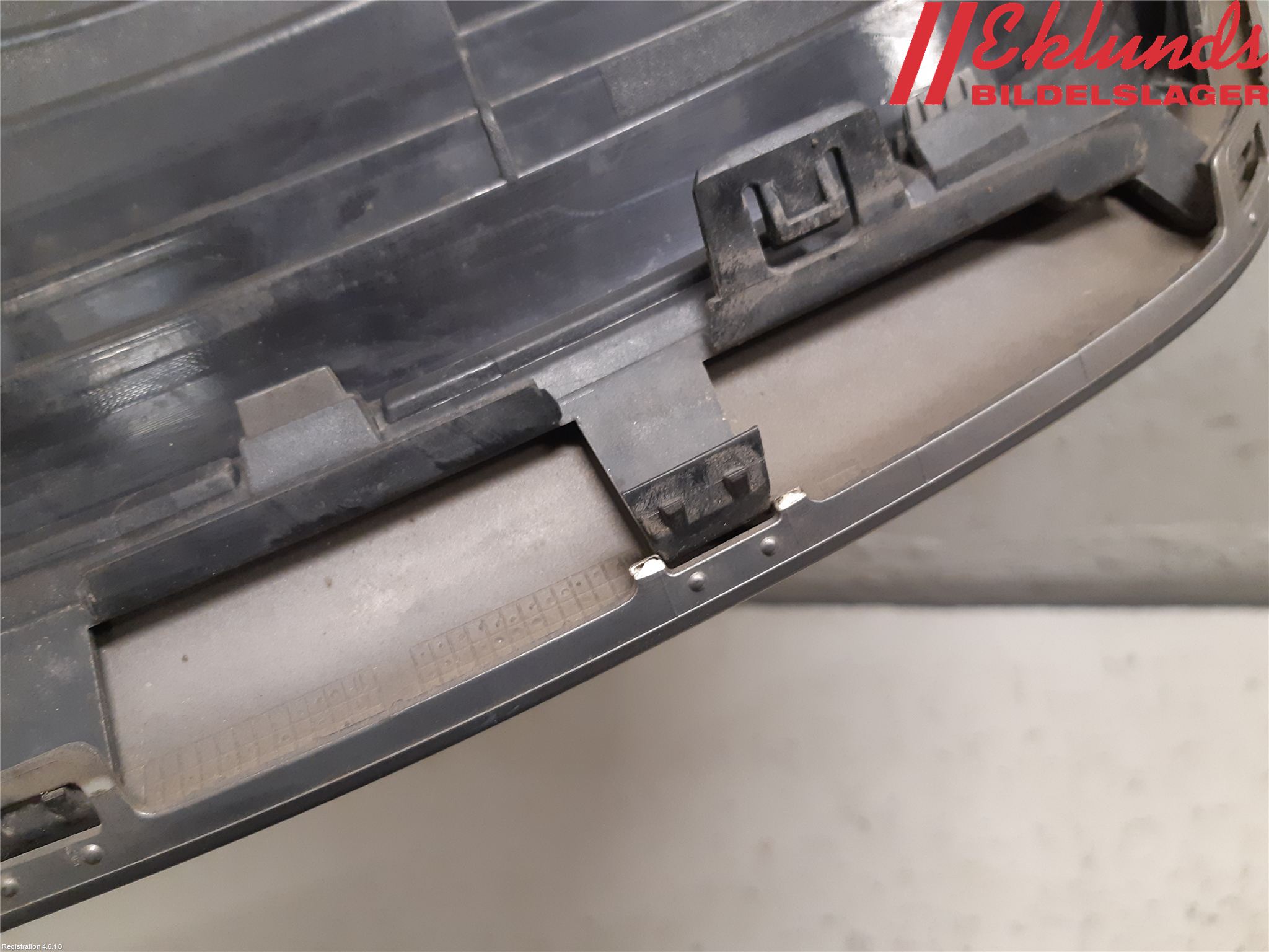 Saab 9-3 VER2/VER3 08-15 Grilldel Mitt