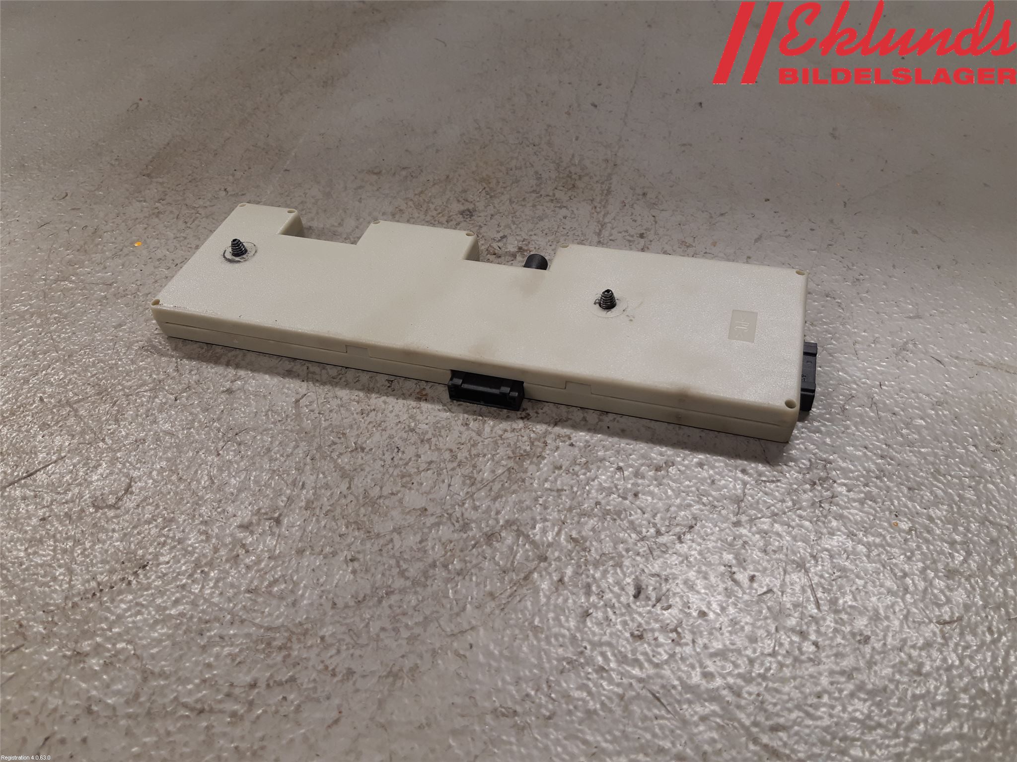 BMW 3 E90/91 SED/TOU 05-12 Antennförstärkare