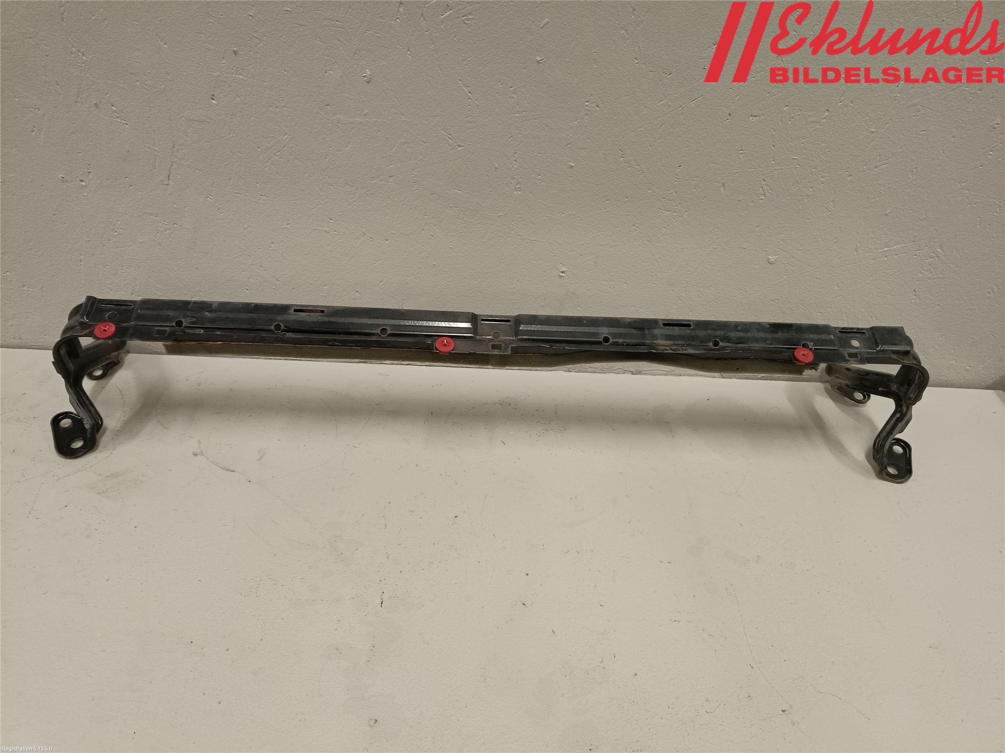 Volvo S40 08-12 Kylarfäste-Ram-Balk
