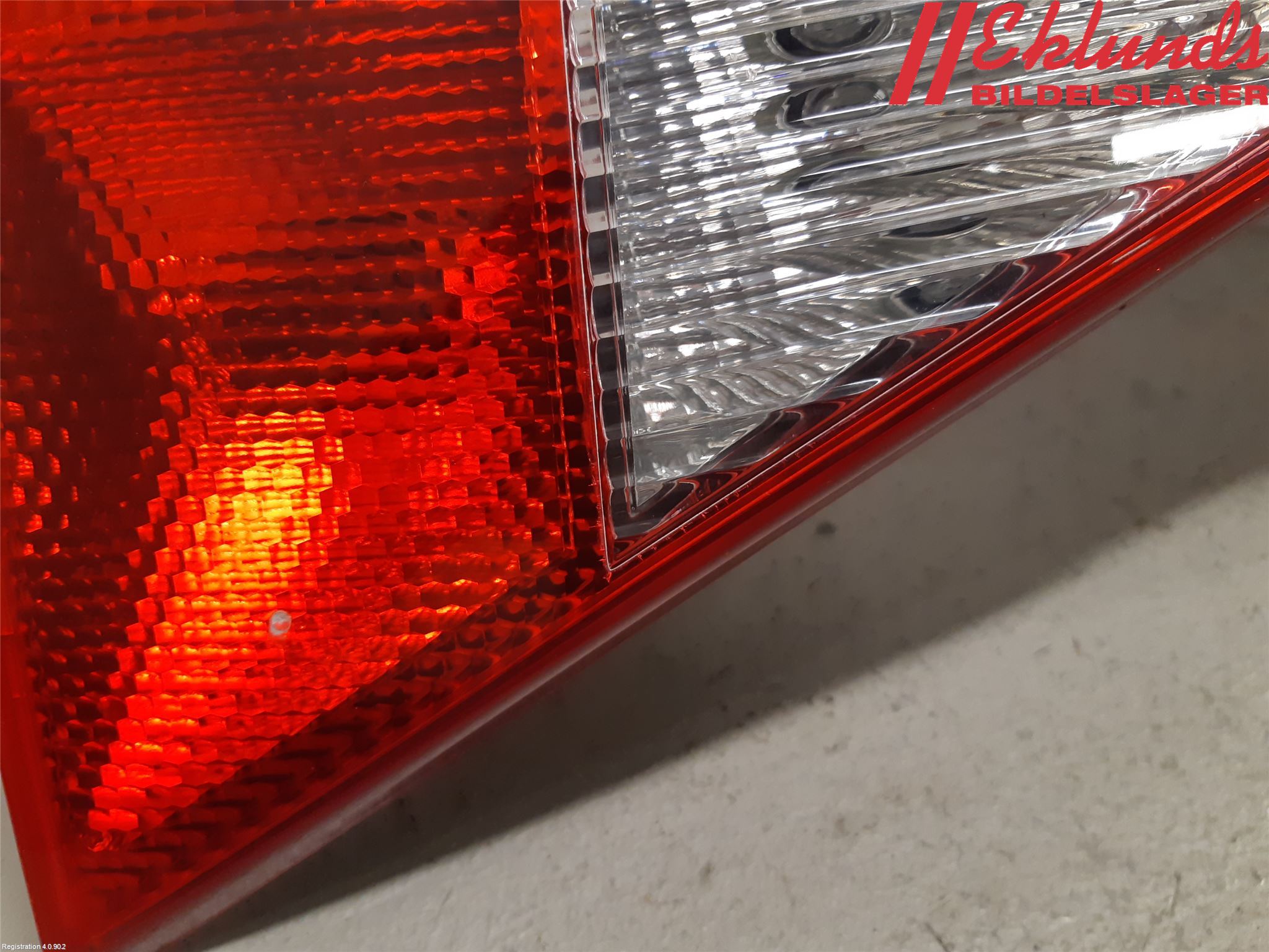 Volvo XC70 08-13 Bakljus Lucka Vä