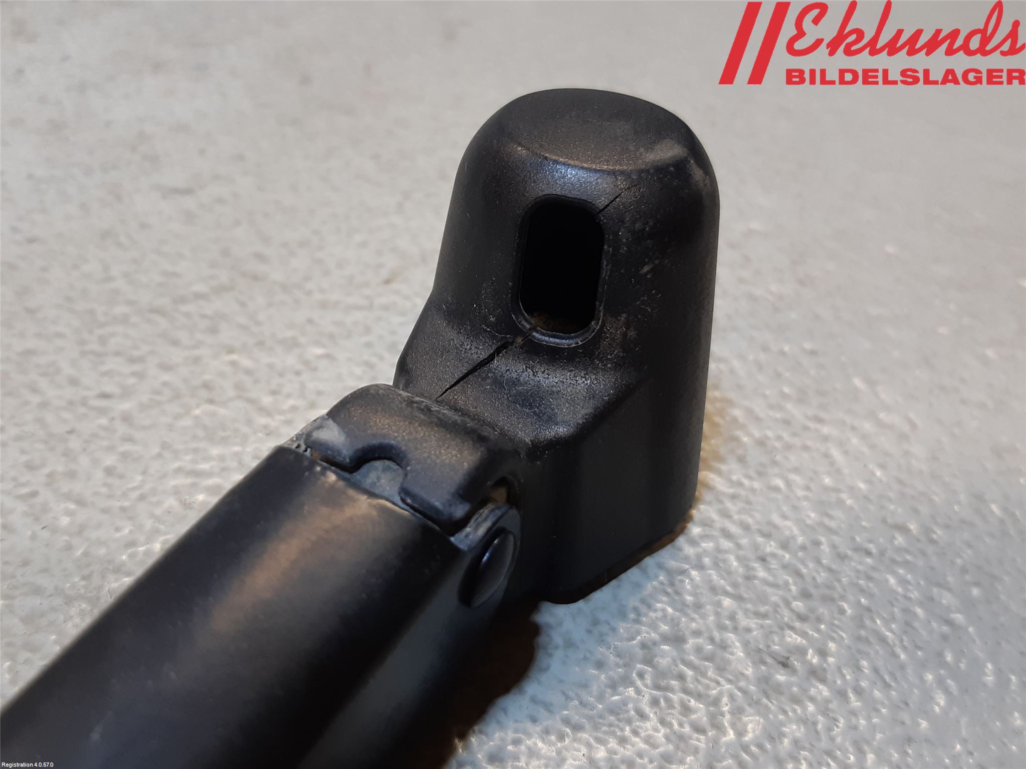 BMW 1 E87/81 5D/3D 03-11 Torkararm-Bakruta