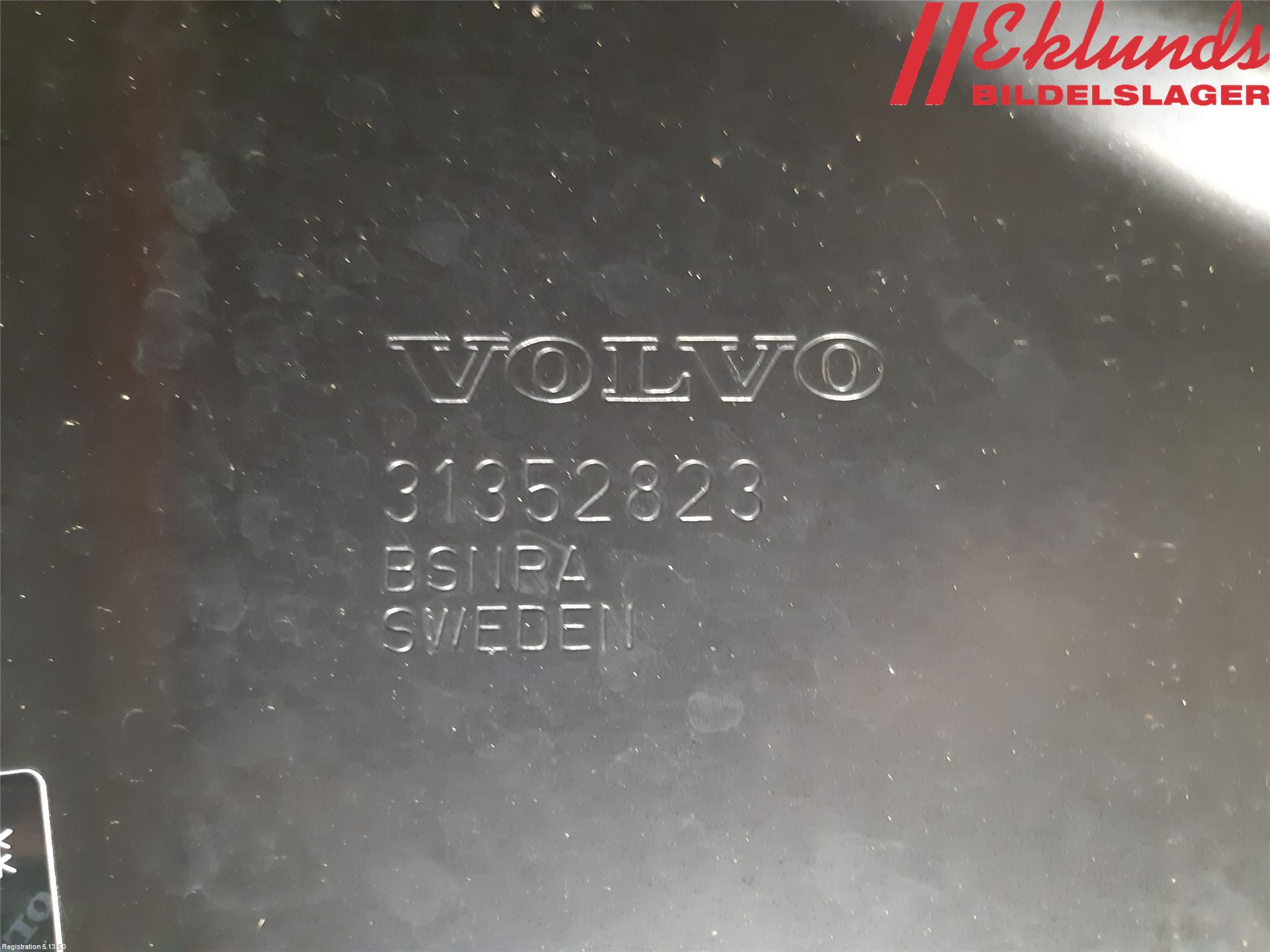 Volvo V60 14-18 Huv Fram