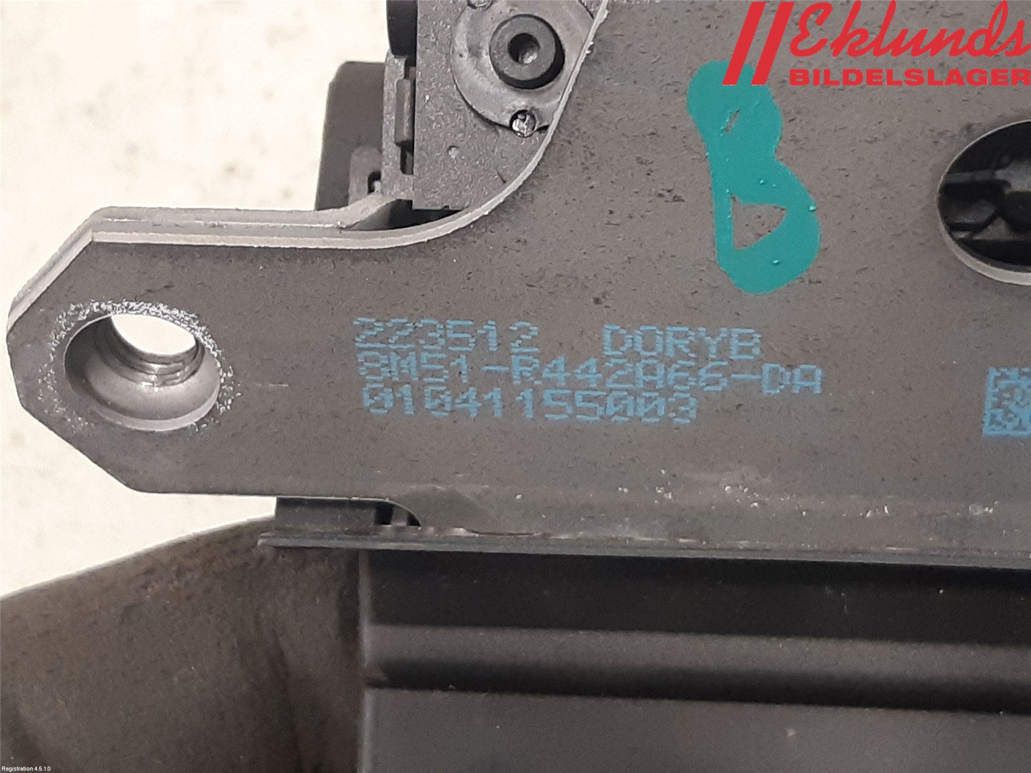 Ford KUGA 08-12 Låskista Baklucka