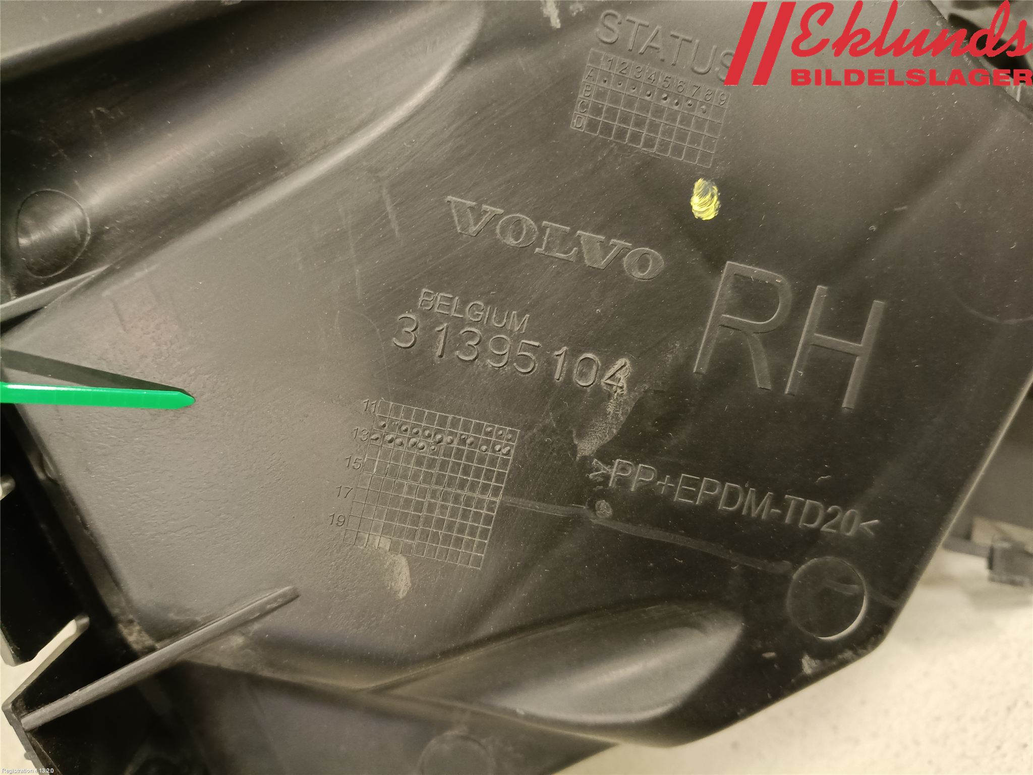 Volvo V40 12-19 Stötfångarfäste Bak Hö