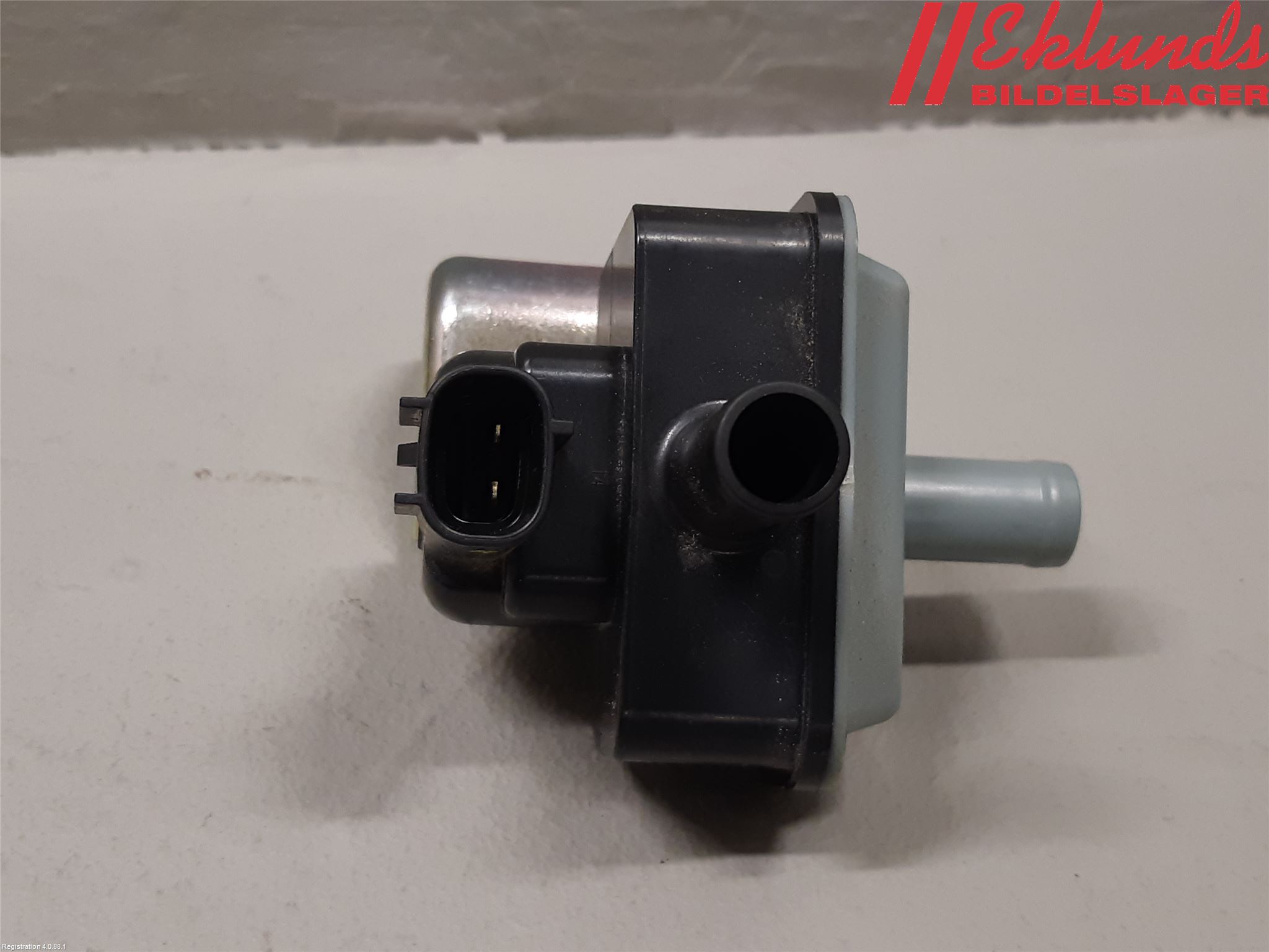 Toyota YARIS XP21 20- Vakuumventil