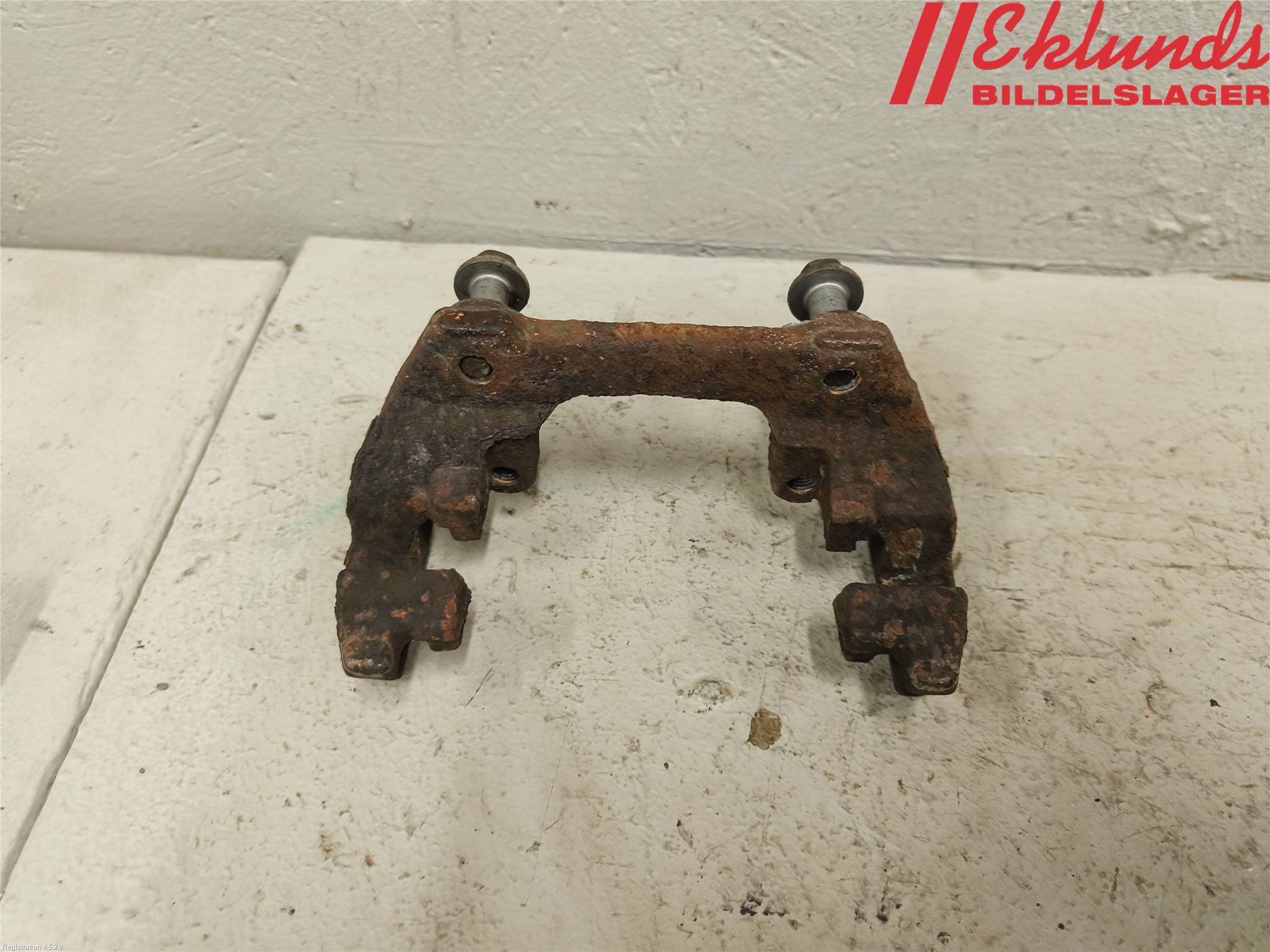 Volvo V70 00-04 Bromsokshållare