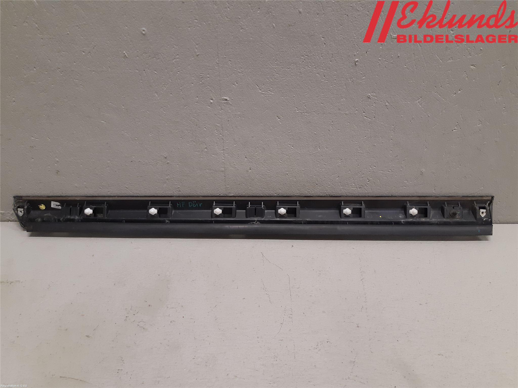 Volkswagen VW PASSAT 15-19 Dörr Dekorlist Fram Hö