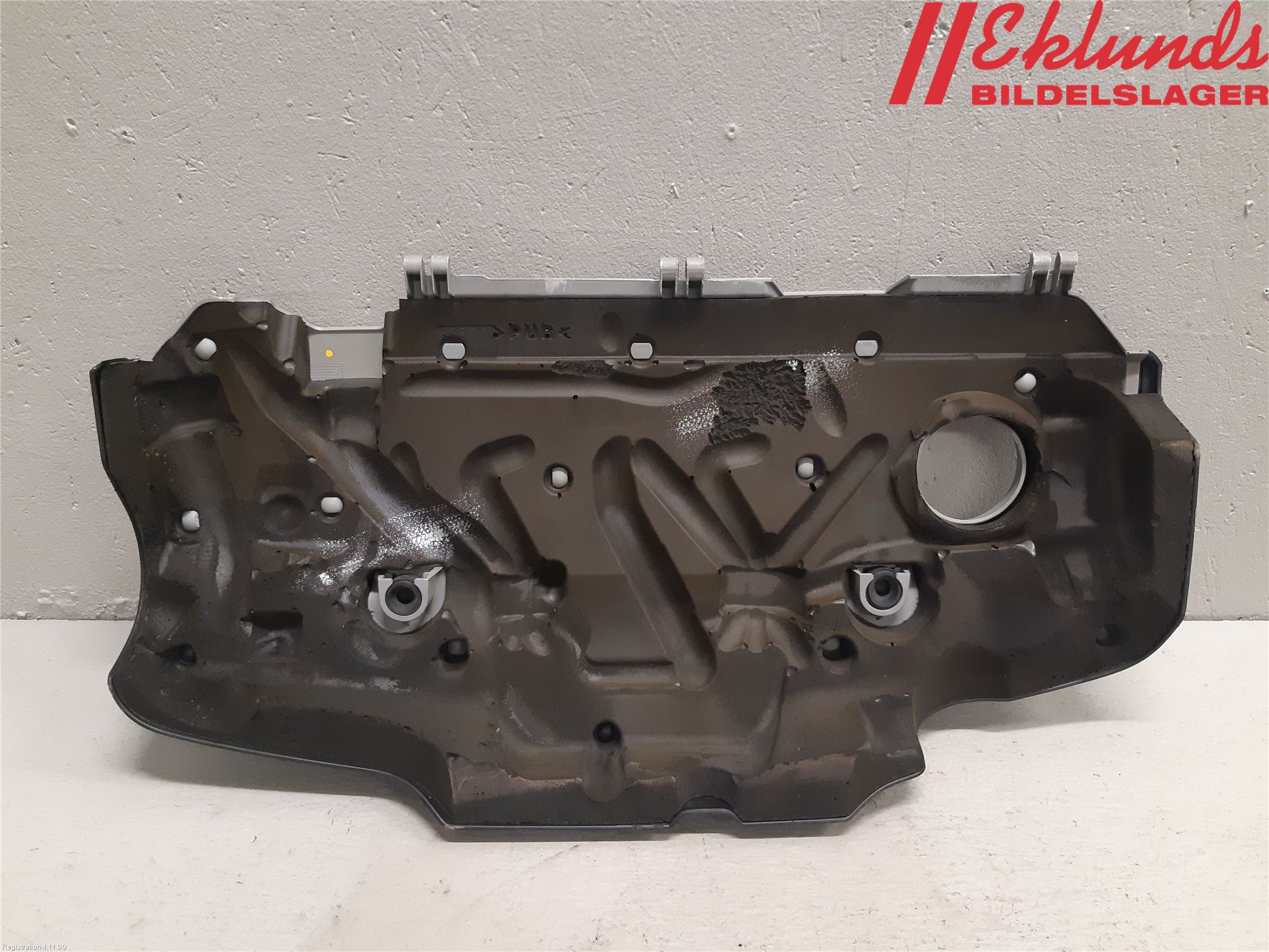 Volvo V70 05-08 Motorkåpa