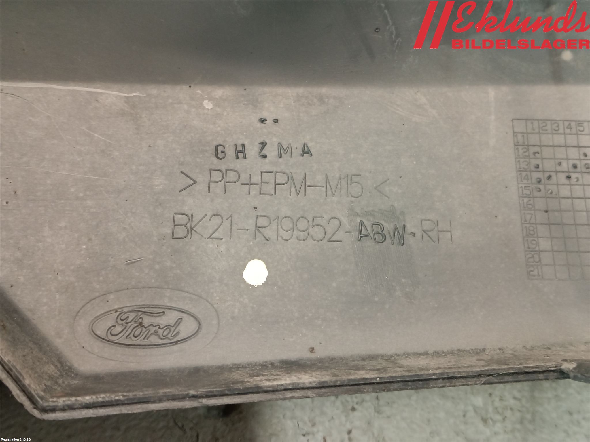 Ford TRANSIT SKÅP/BUSS 14-22 Dimljussarg Fram