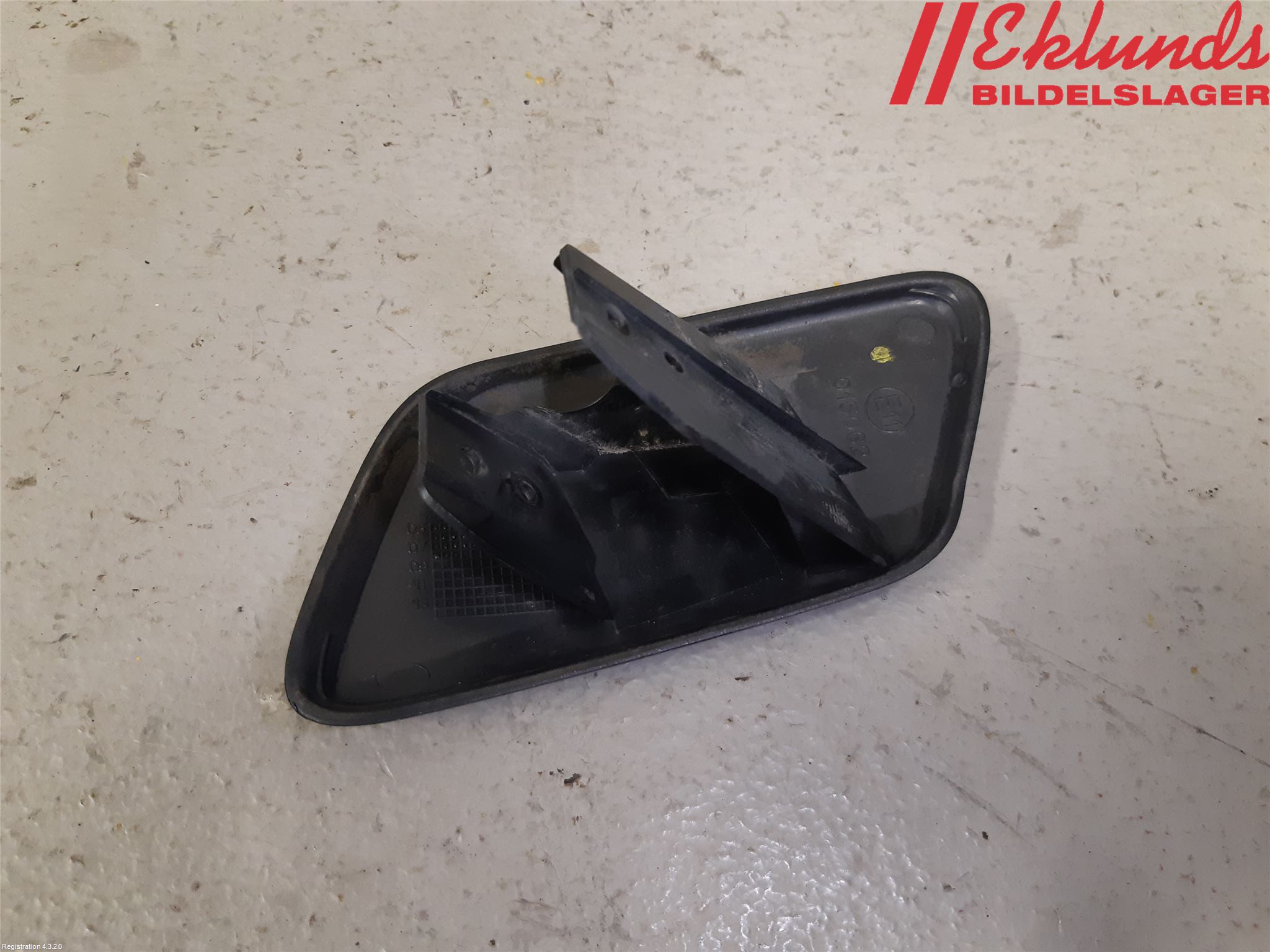 Saab 9-5     06-10 Spolarmunstycke Strålkastare