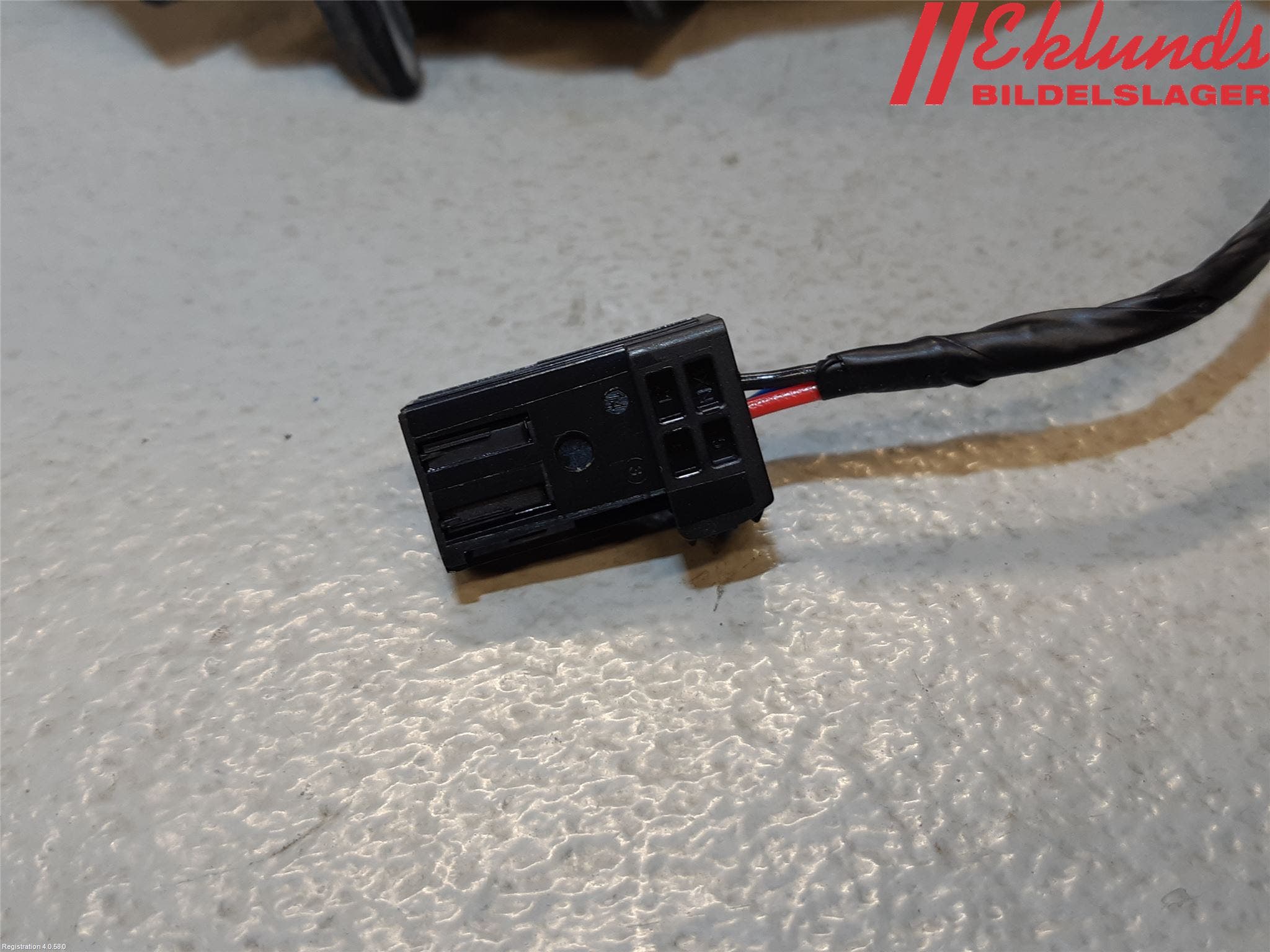 Peugeot 308 14-21 Bakljus Lucka Vä