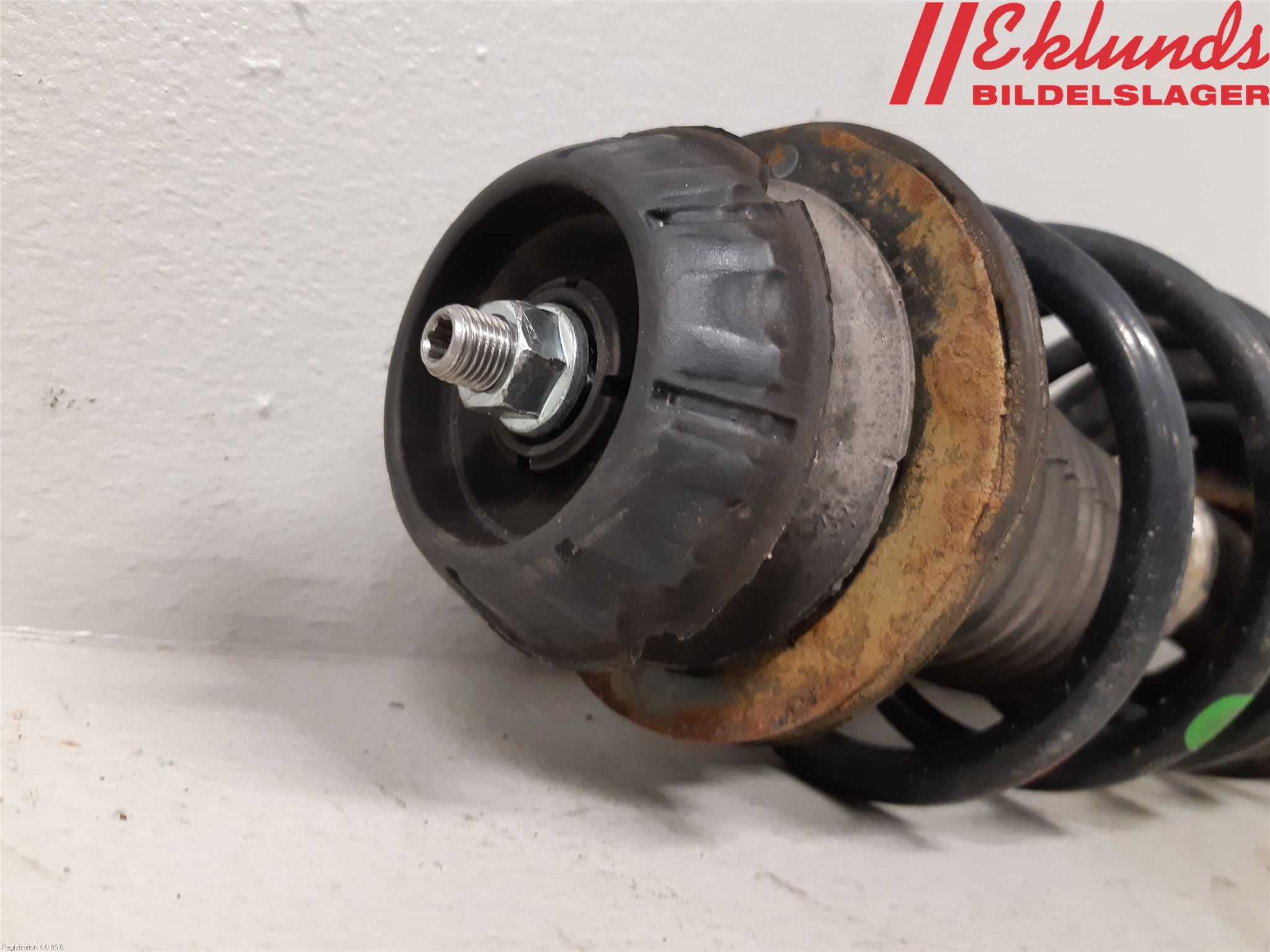 Toyota VERSO-S 11-16 Fjäderben Fram Vänster