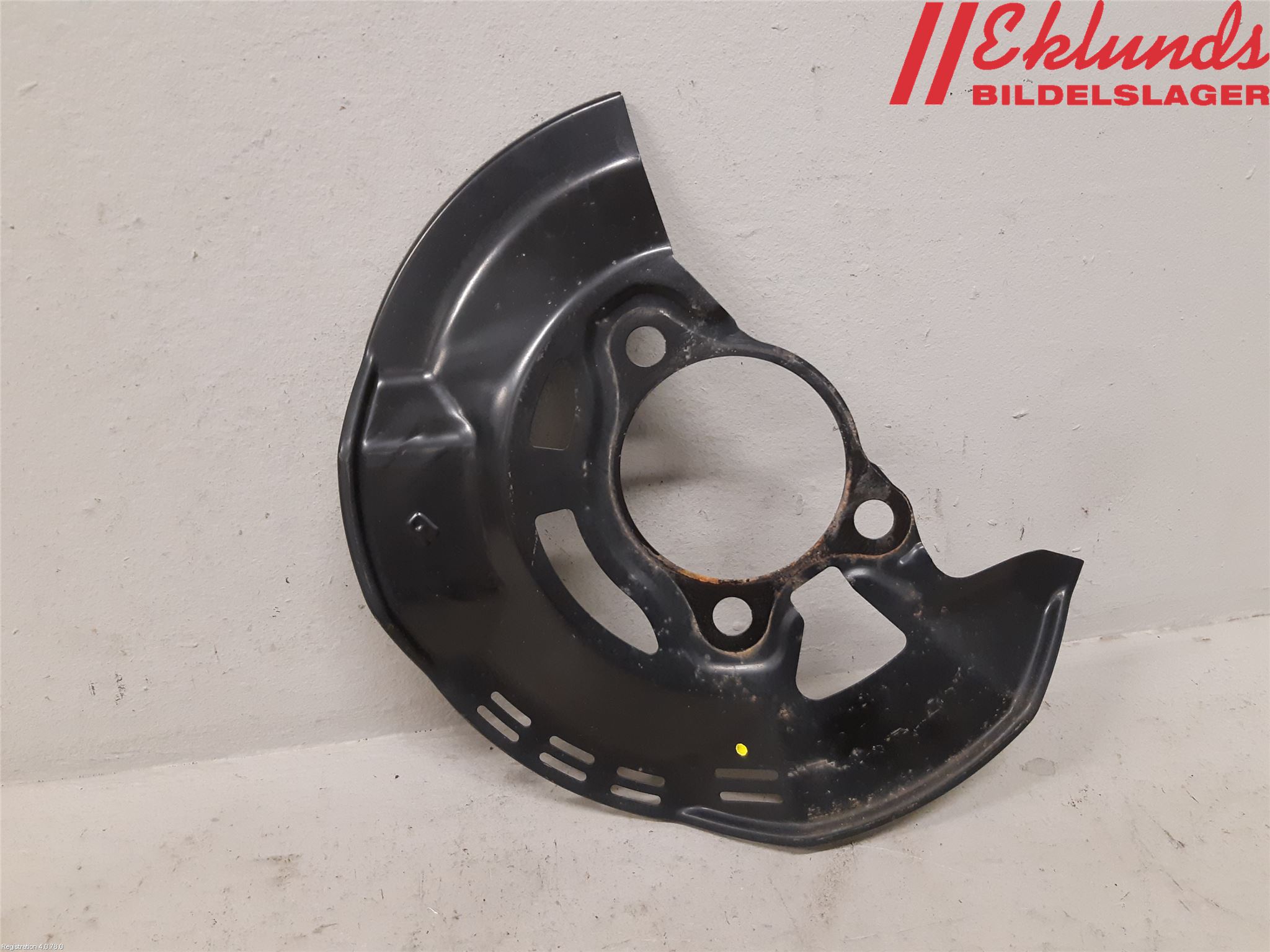 Toyota YARIS XP21 20- Bromssköld Fram