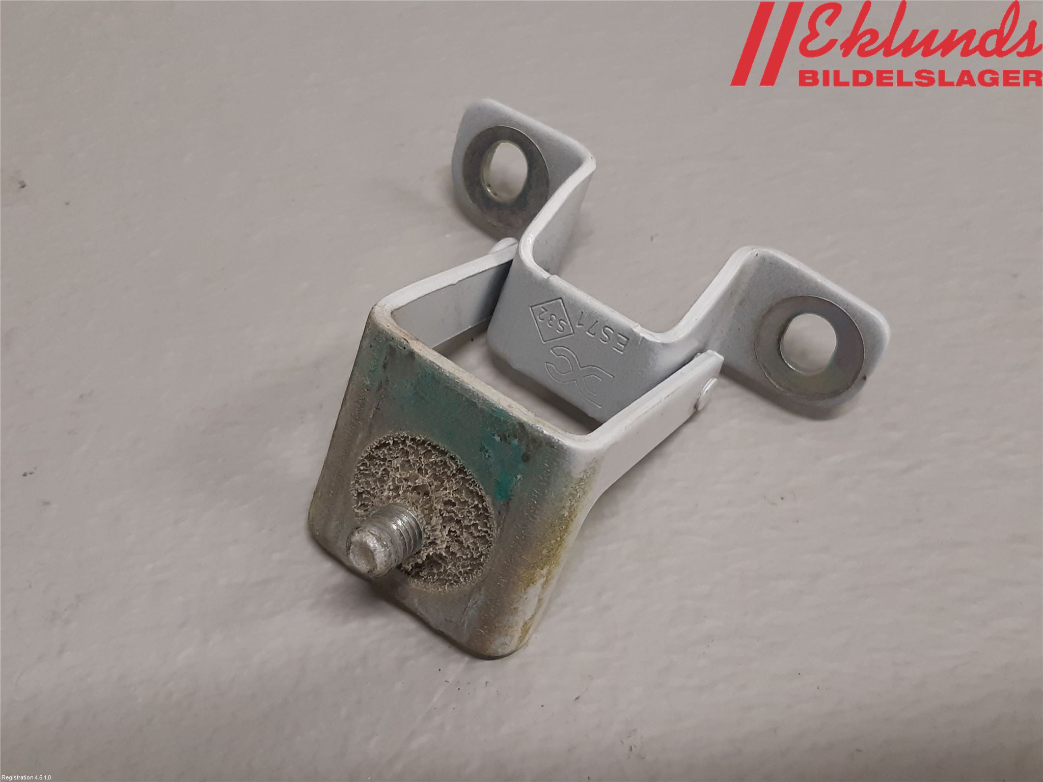 Renault ZOE/E-TECH 13- Bakluckegångjärn Hö