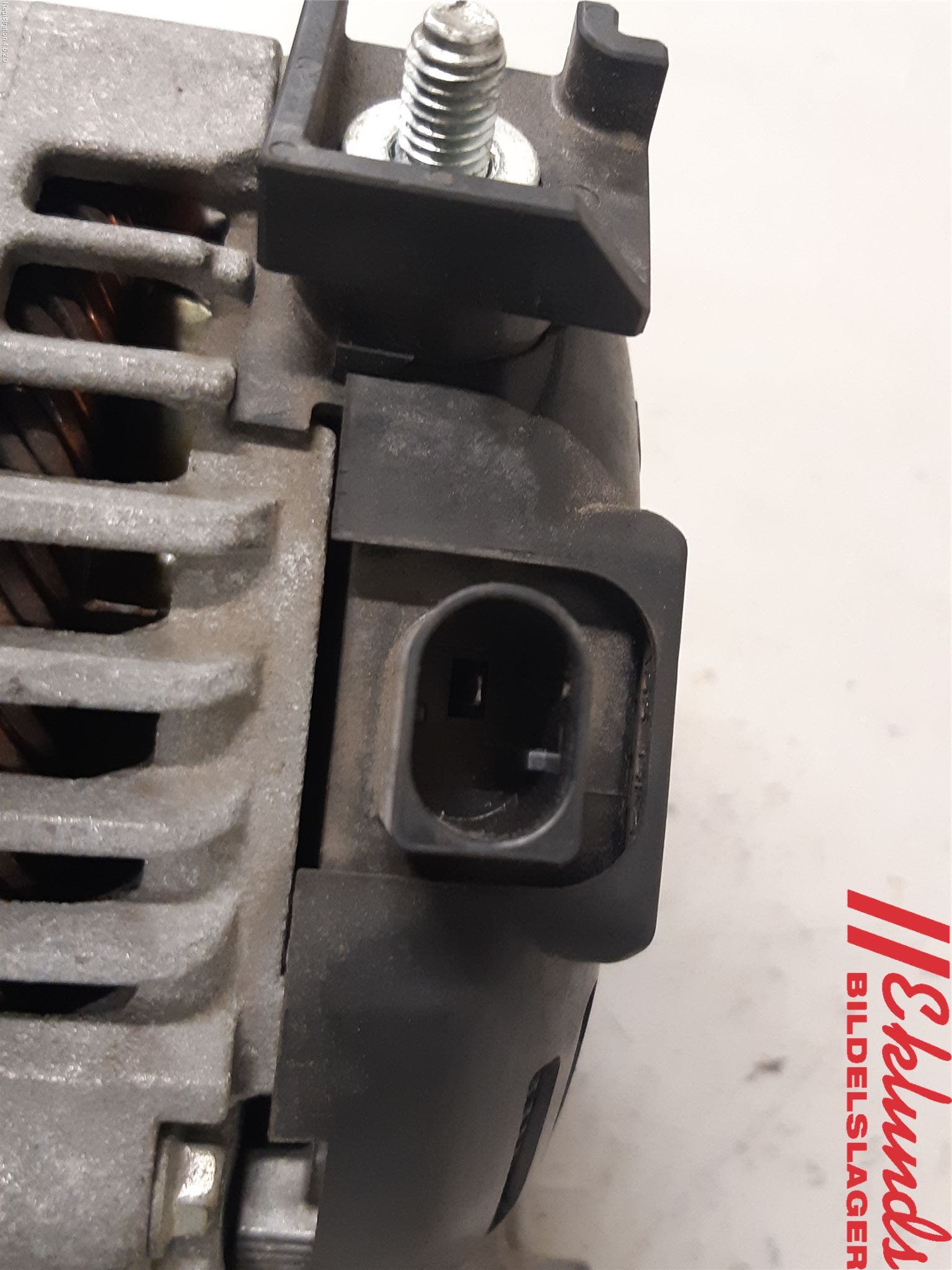 BMW 5 F10/F11/F18 09-17 Generator