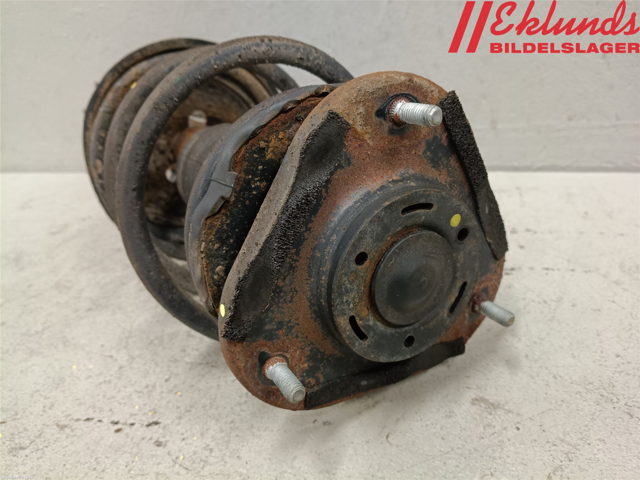 Toyota AVENSIS 07-08 Fjäderben Fram Vänster