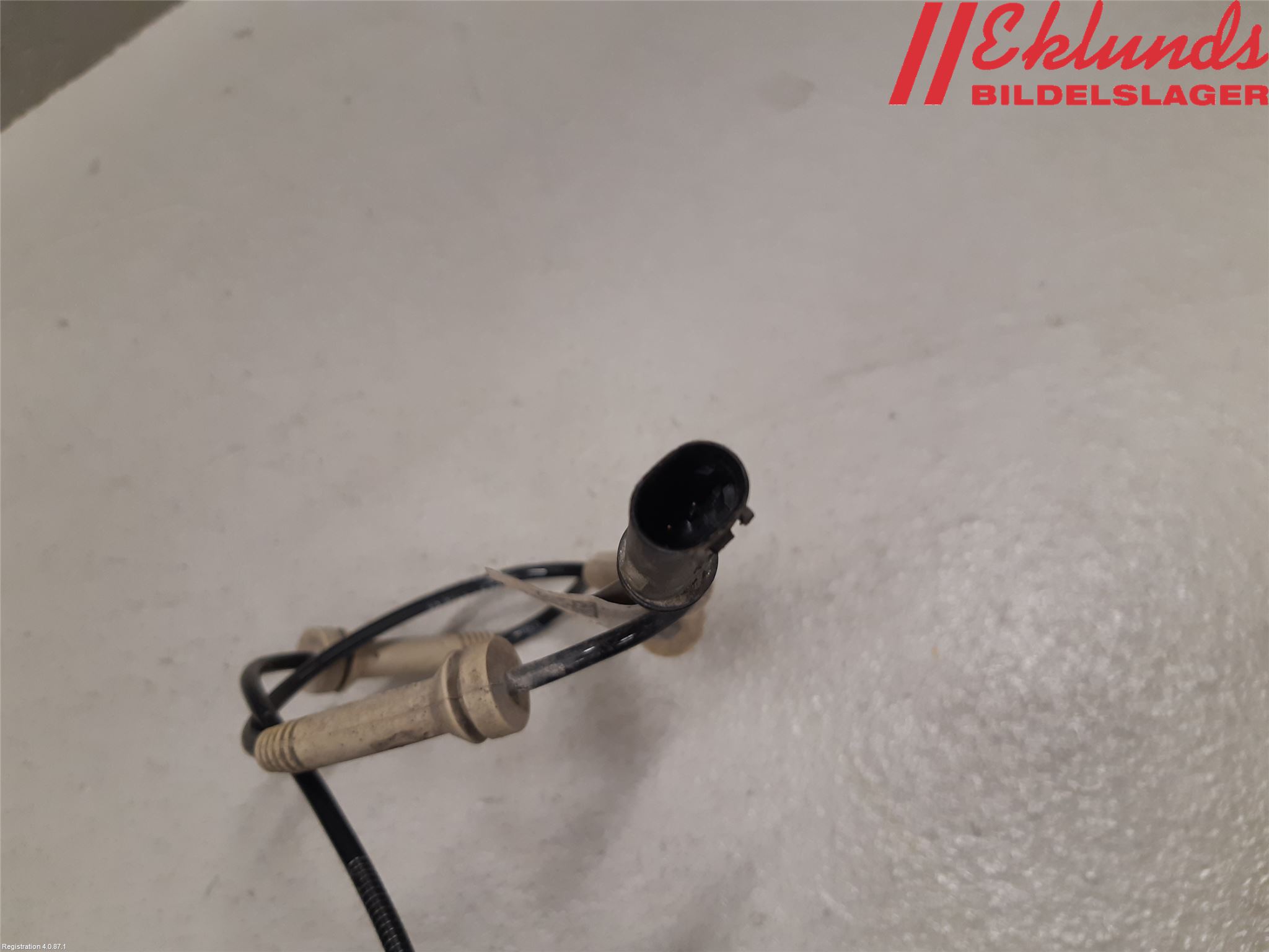 BMW 5 G30/G31/F90 17-23 Abs Sensor