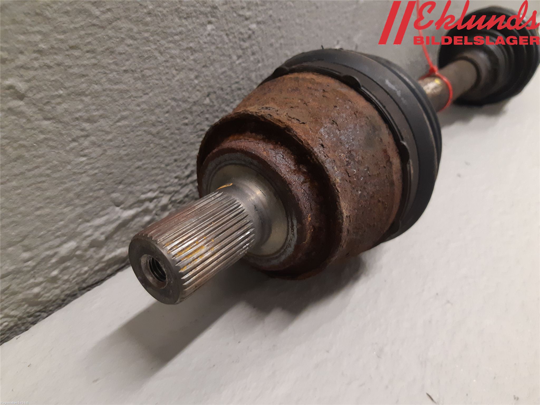 Volvo V40 CROSS COUNTRY 13-19 Drivaxel Fram Vänster