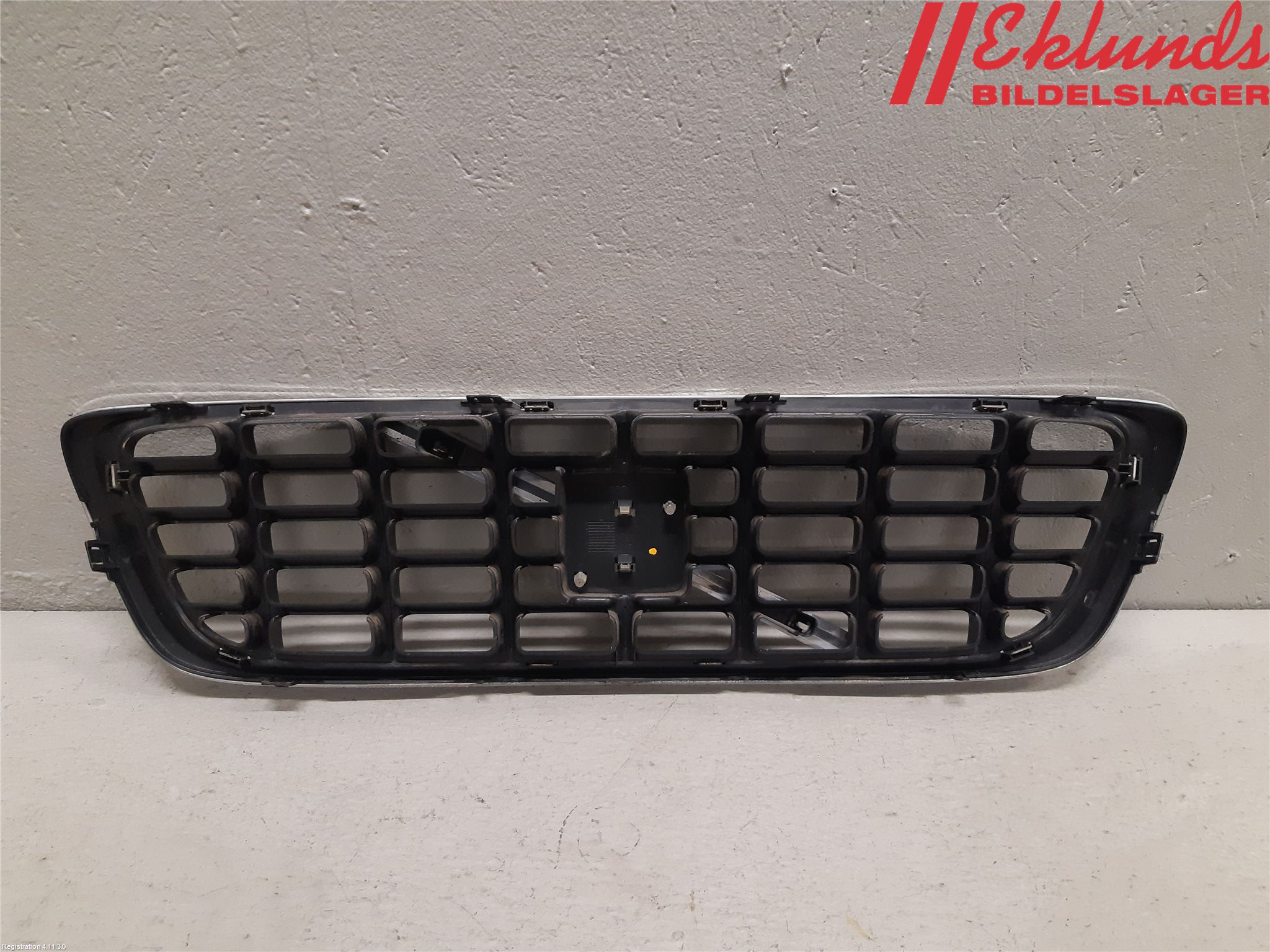 Volvo V70 08-13 Grill Komp