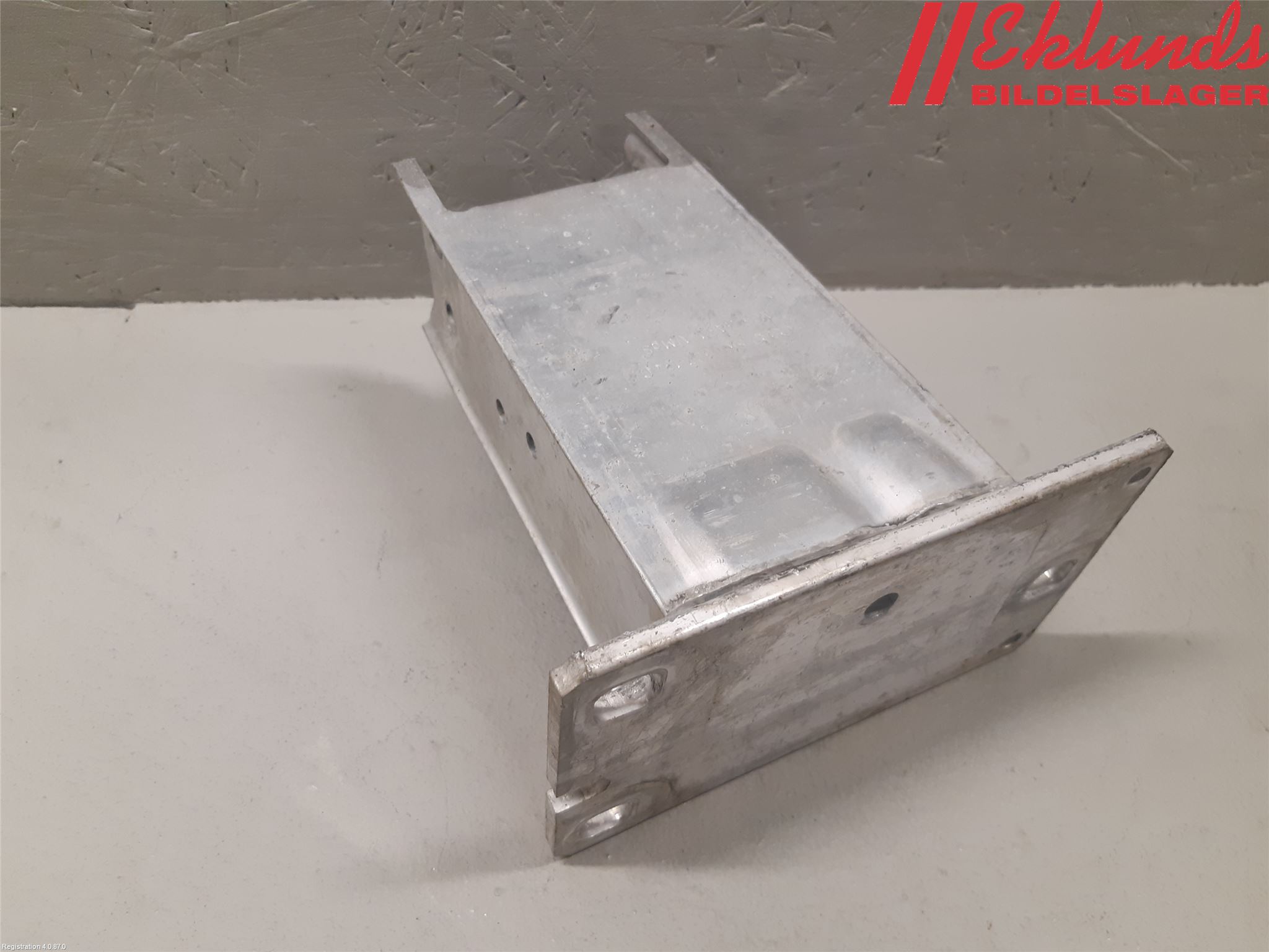 Audi A4/S4 08-11 Stötfångarbärjärn Fram