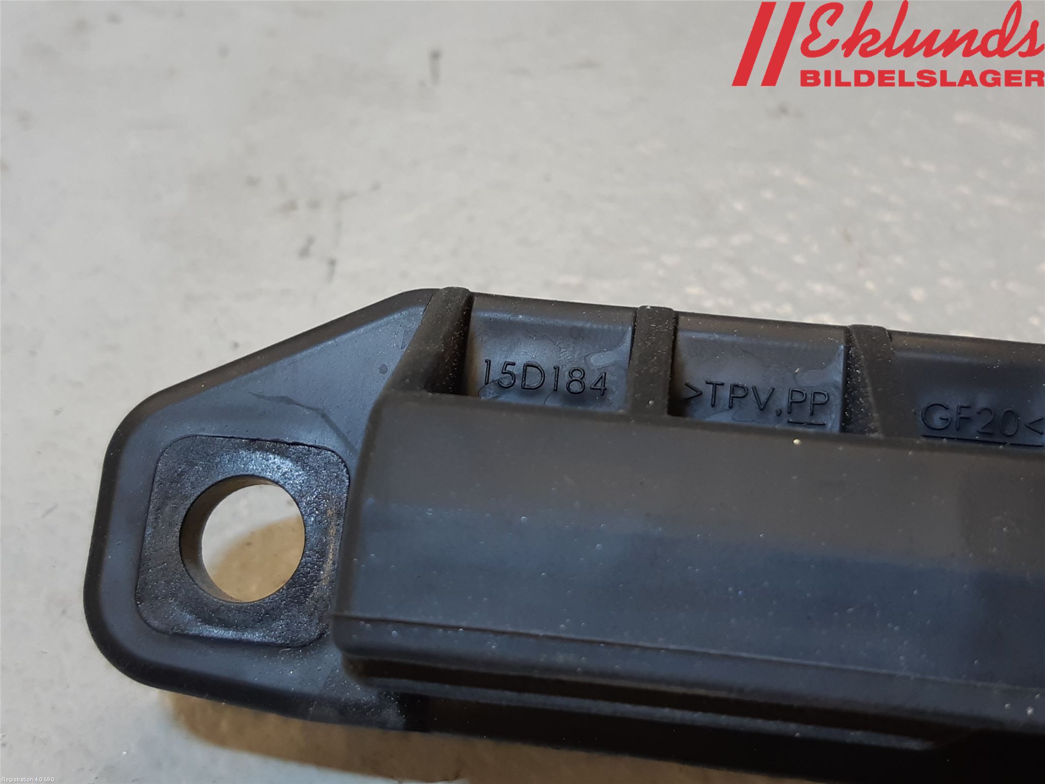 Toyota YARIS XP130 15-20 Bakluckehandtag