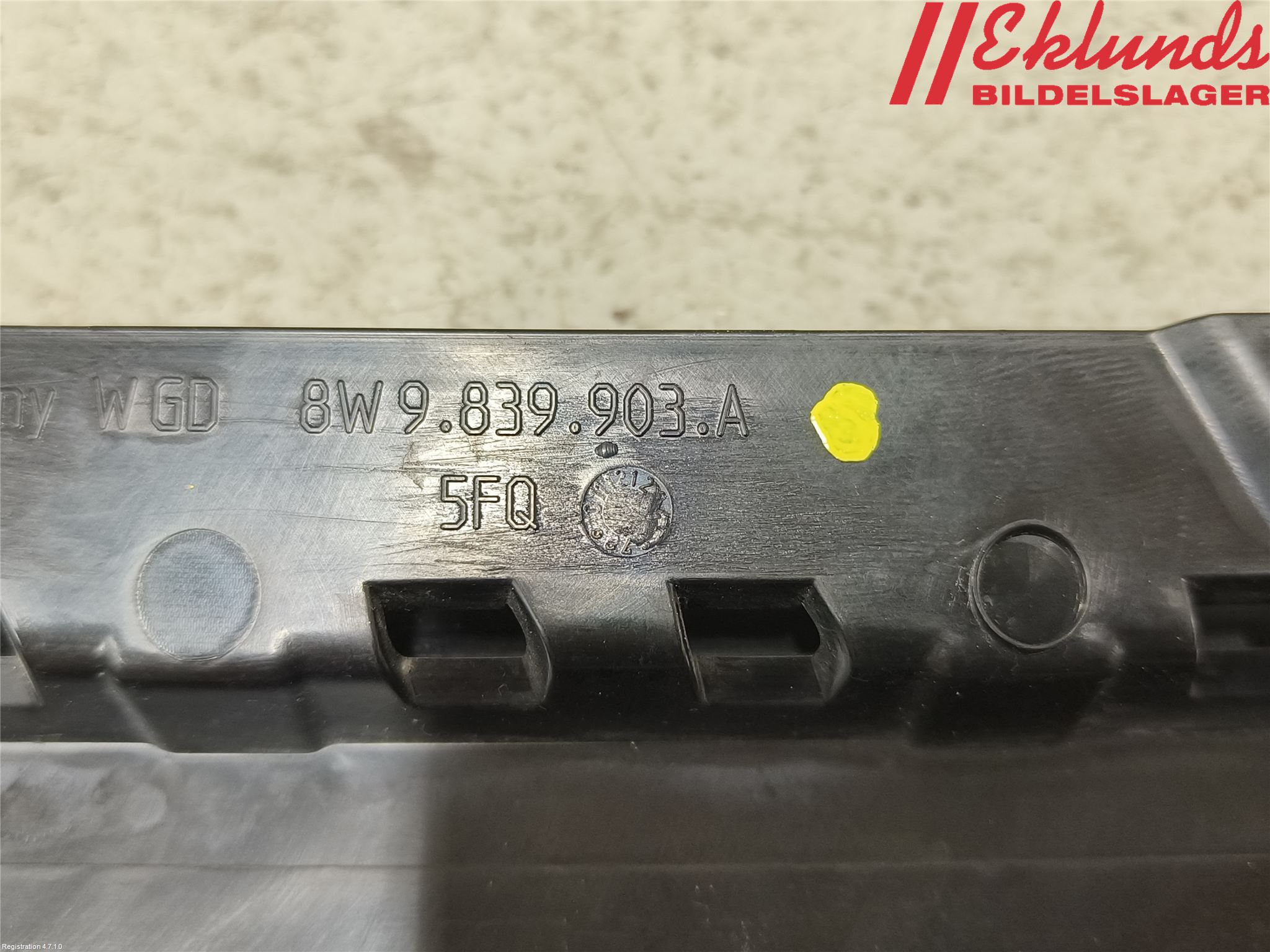 Audi A4/S4 B9 16-19 Dörr Dekorlist Bak Vä