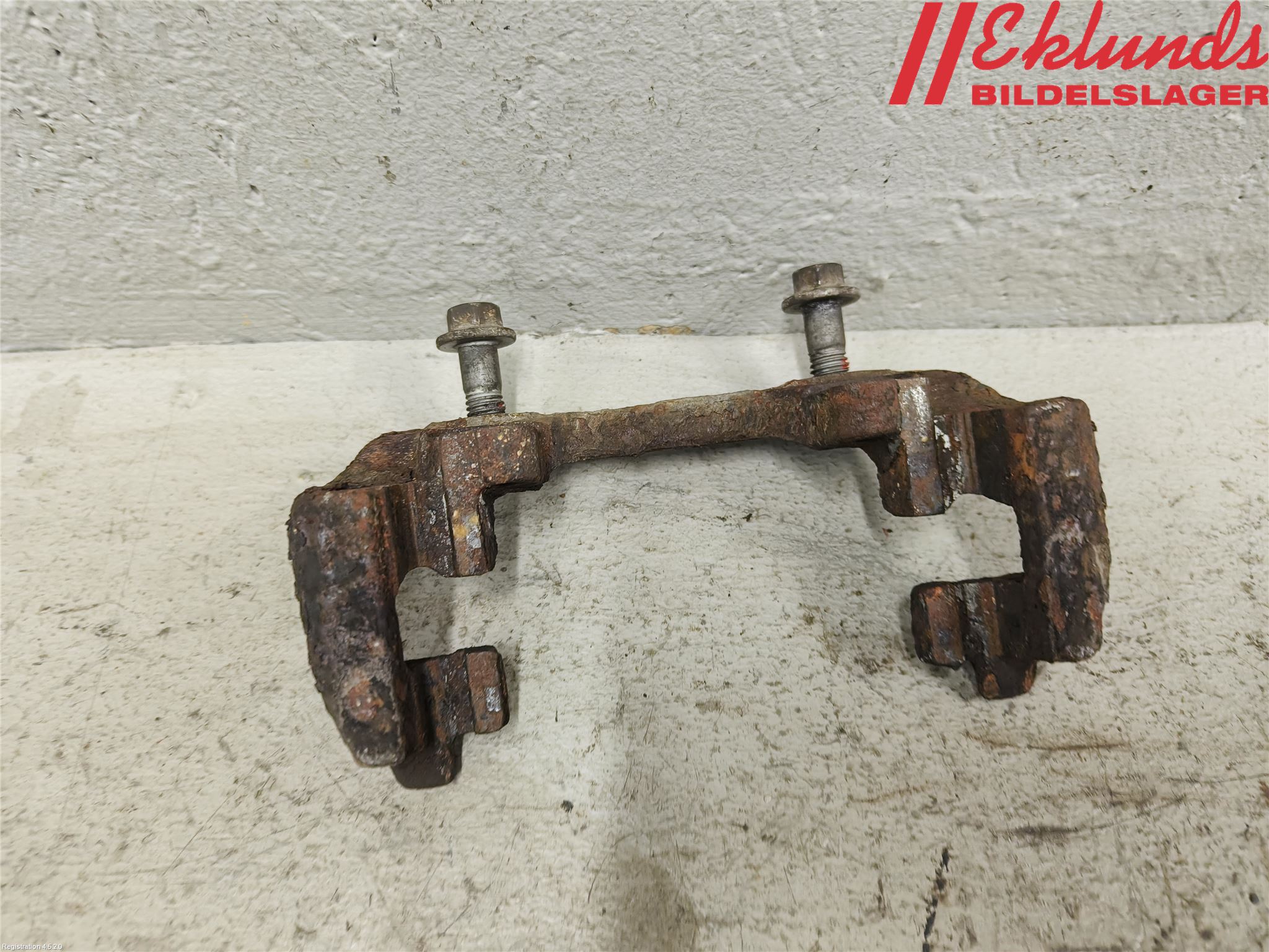 Volvo V70 00-04 Bromsokshållare