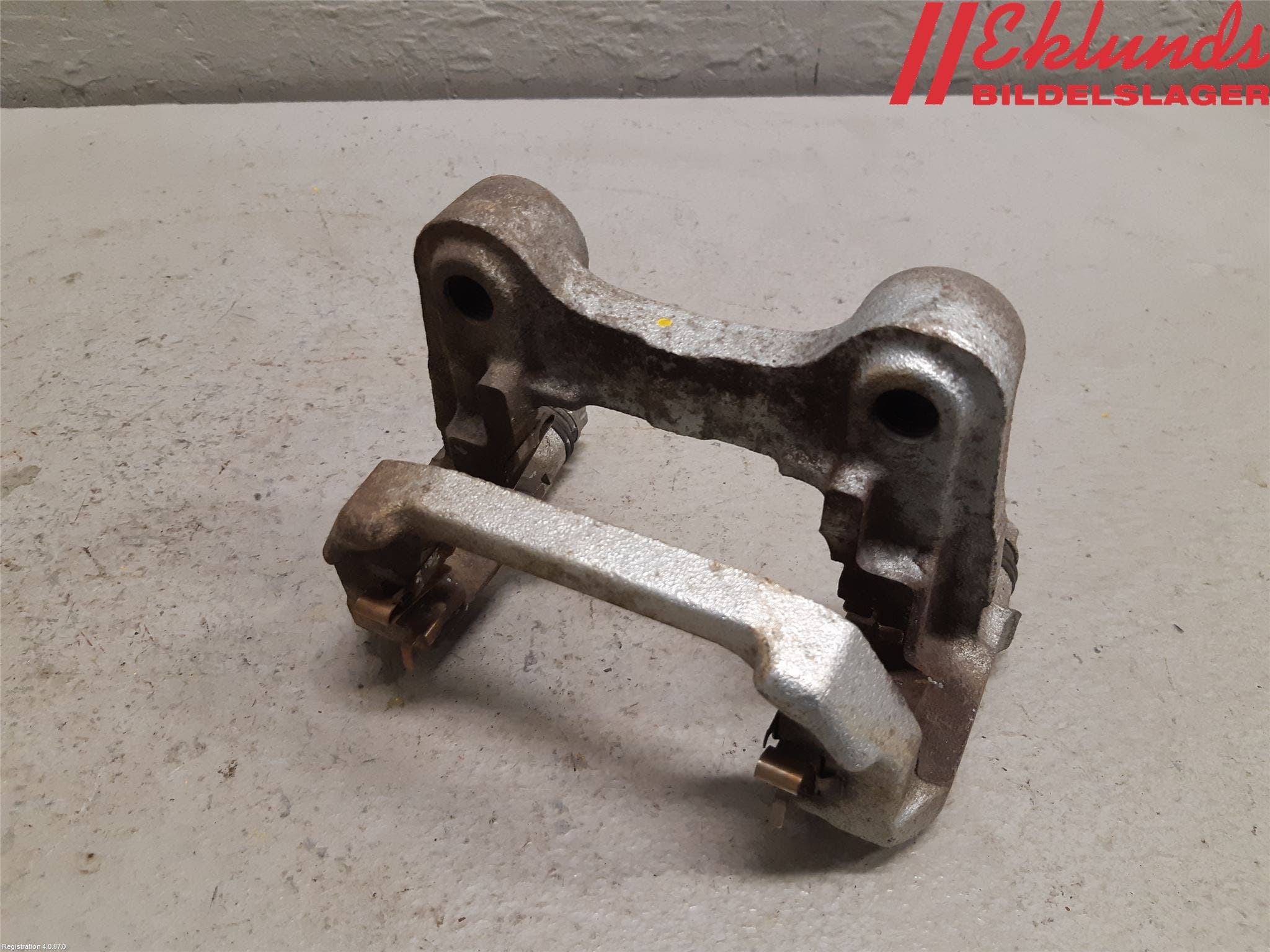 Lexus NX 340h/450h+ 21- Bromsokshållare