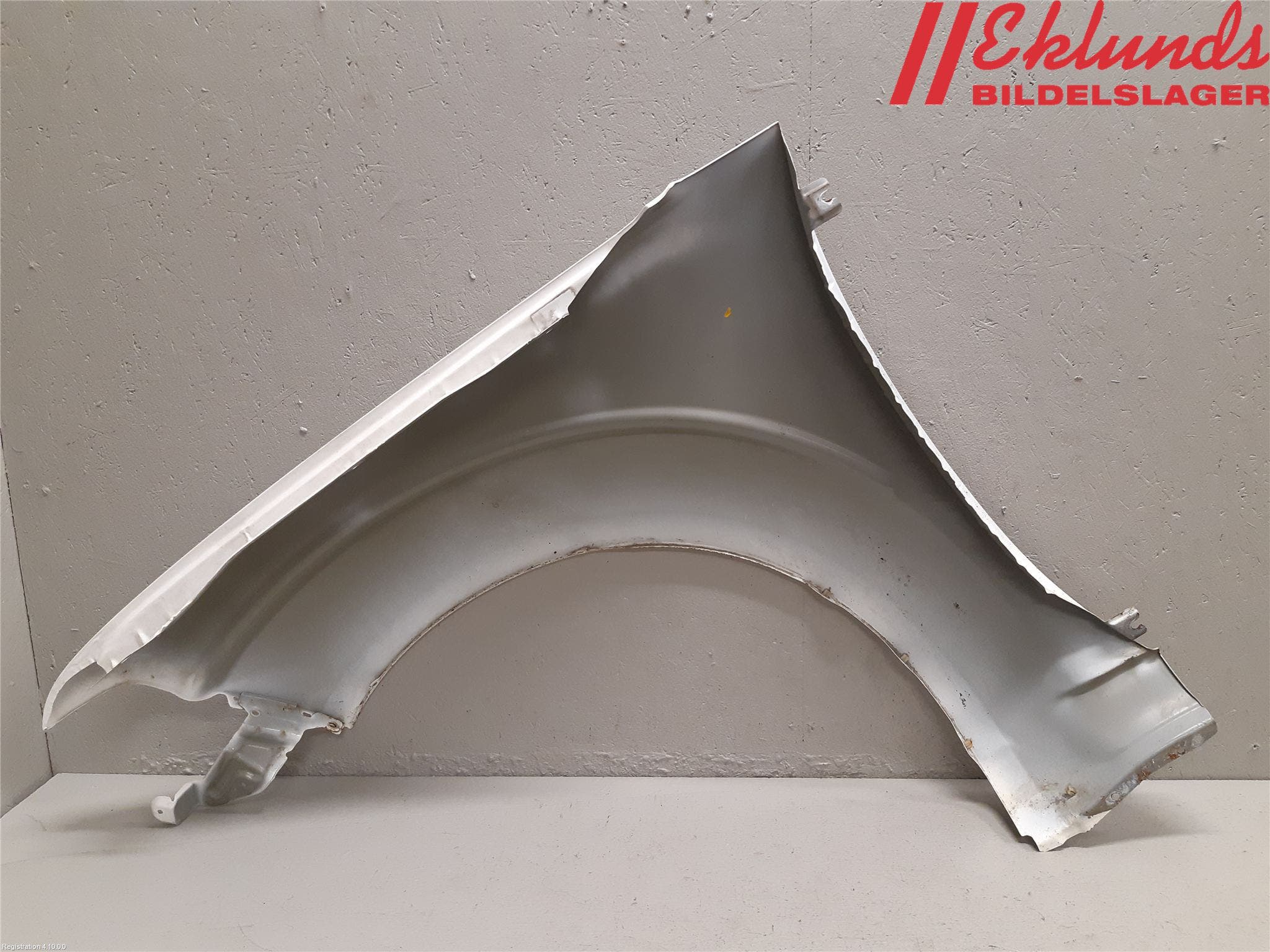 Nissan NAVARA 05-16 Skärm Fram Höger