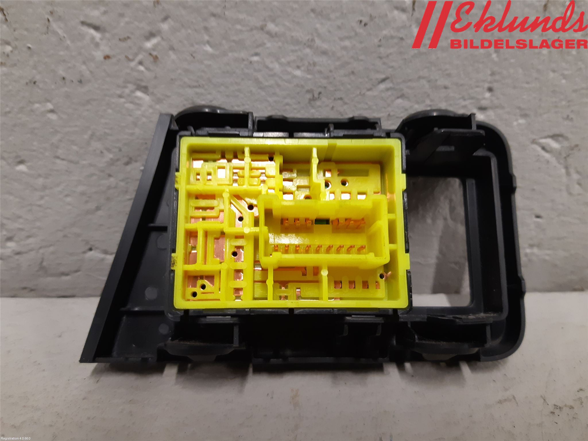 Nissan NV200/NV200 COMBI Strömställare Spegel