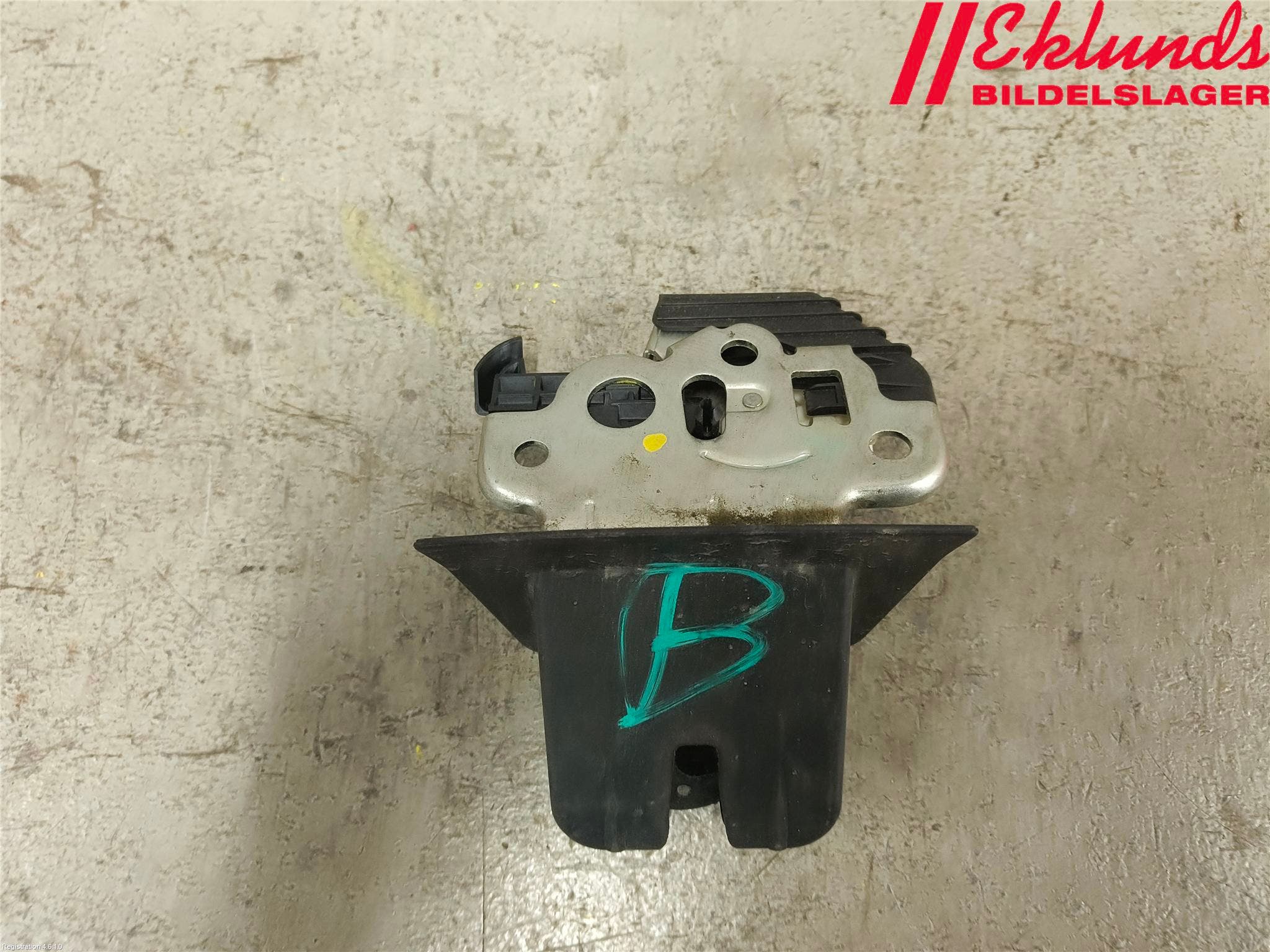 Audi A4/S4 08-11 Låskista Baklucka