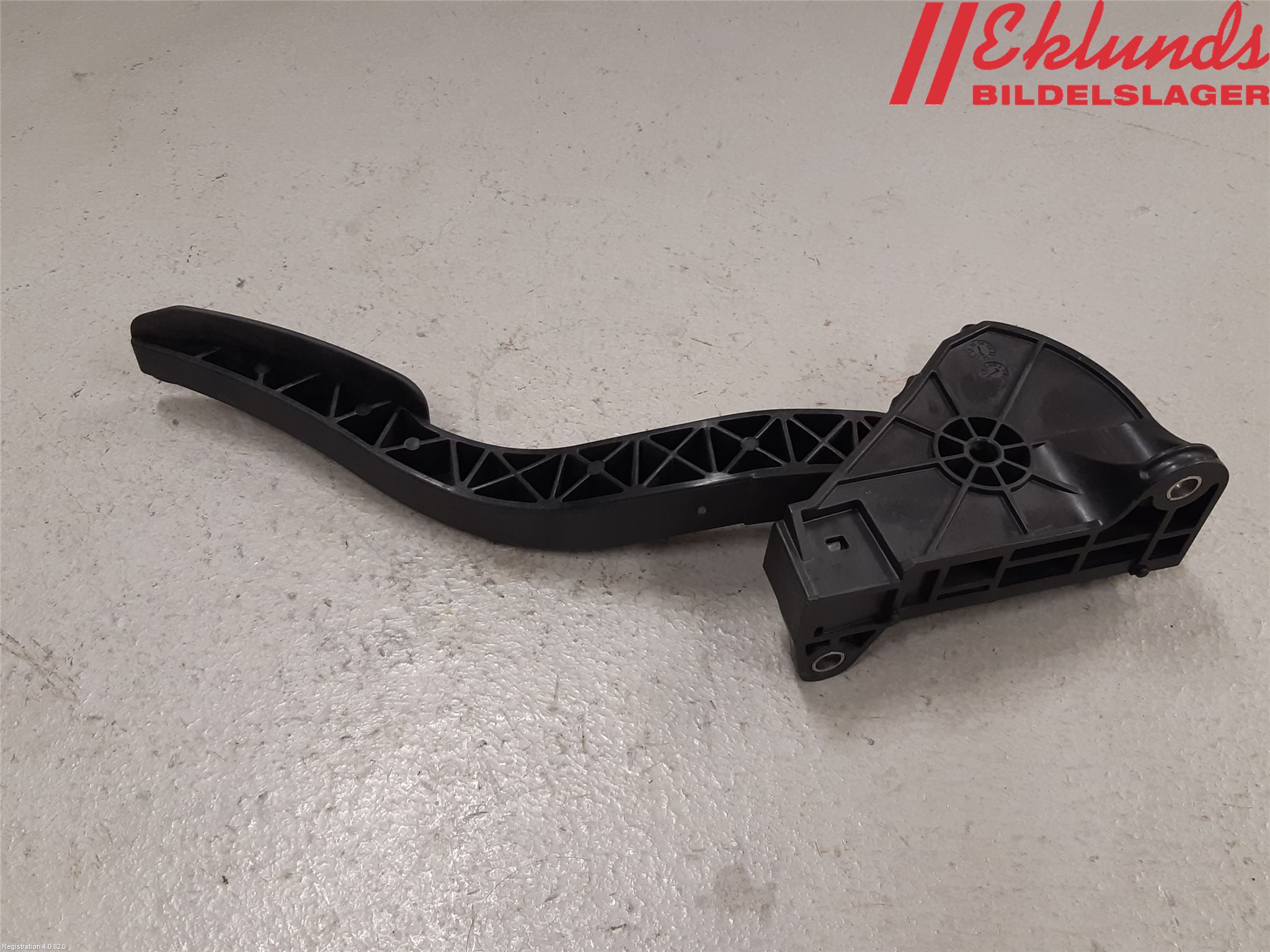 Jaguar XE (X760) 15-24 Gaspedal