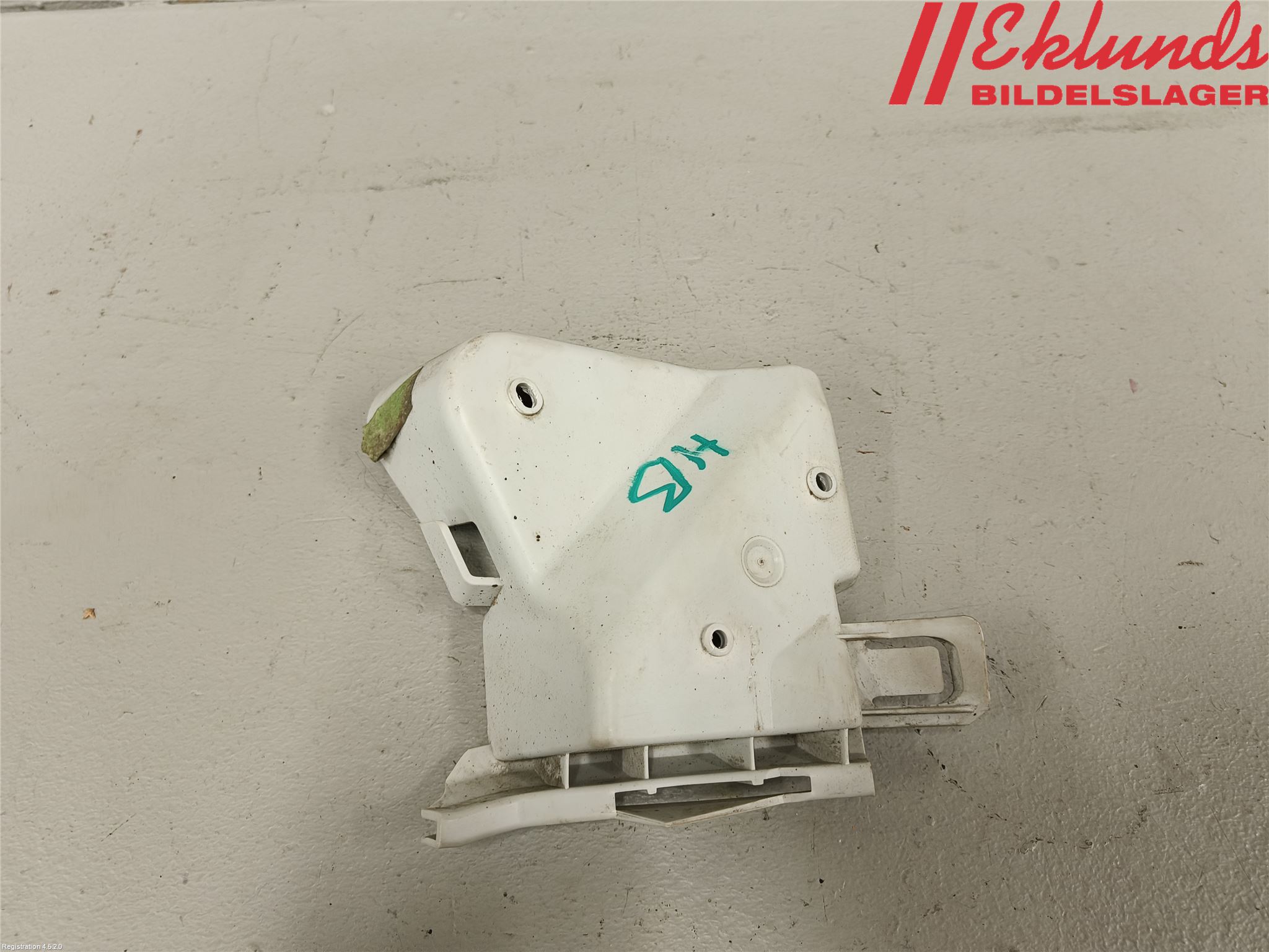 Ford FOCUS 15-18 Stötfångarfäste Bak Hö