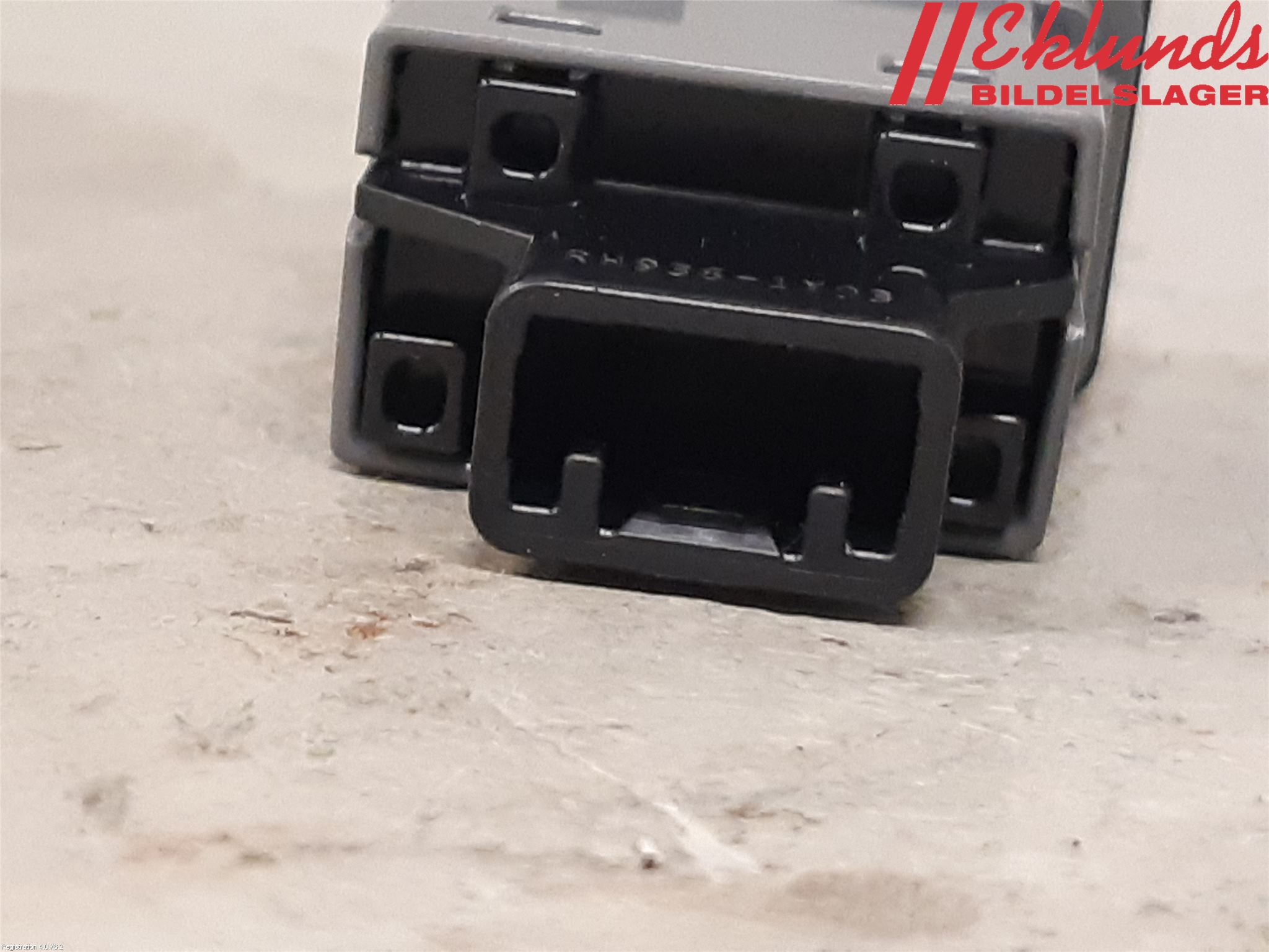 Toyota C-HR 16-23 Strömställare Tanklucka