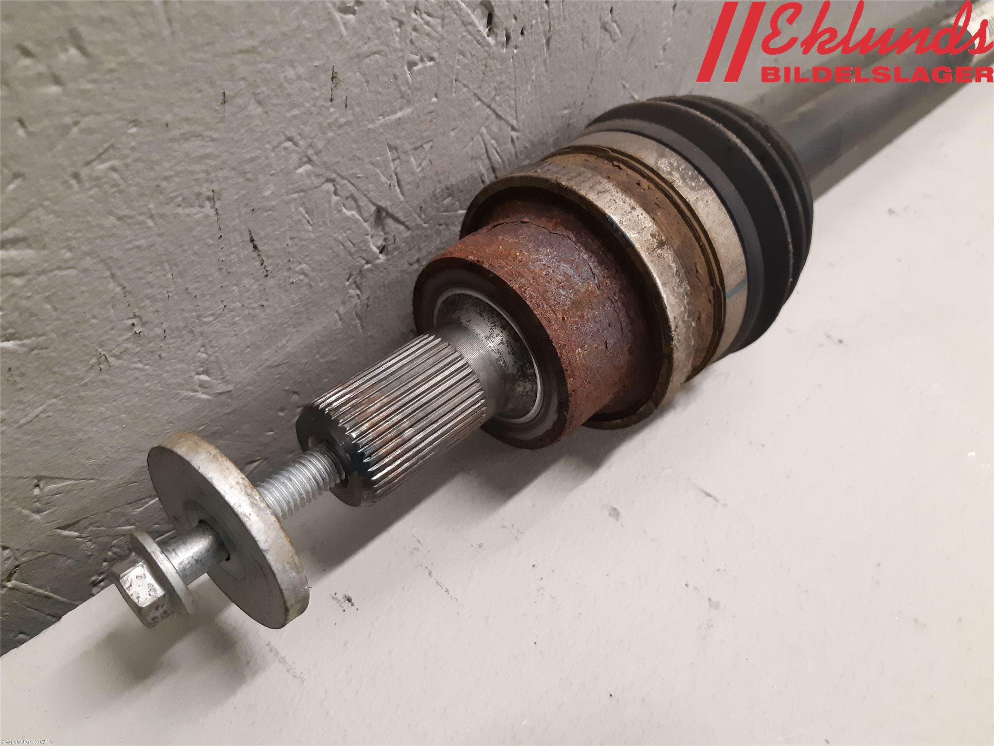 Volvo XC70 14-16 Drivaxel Bak Höger