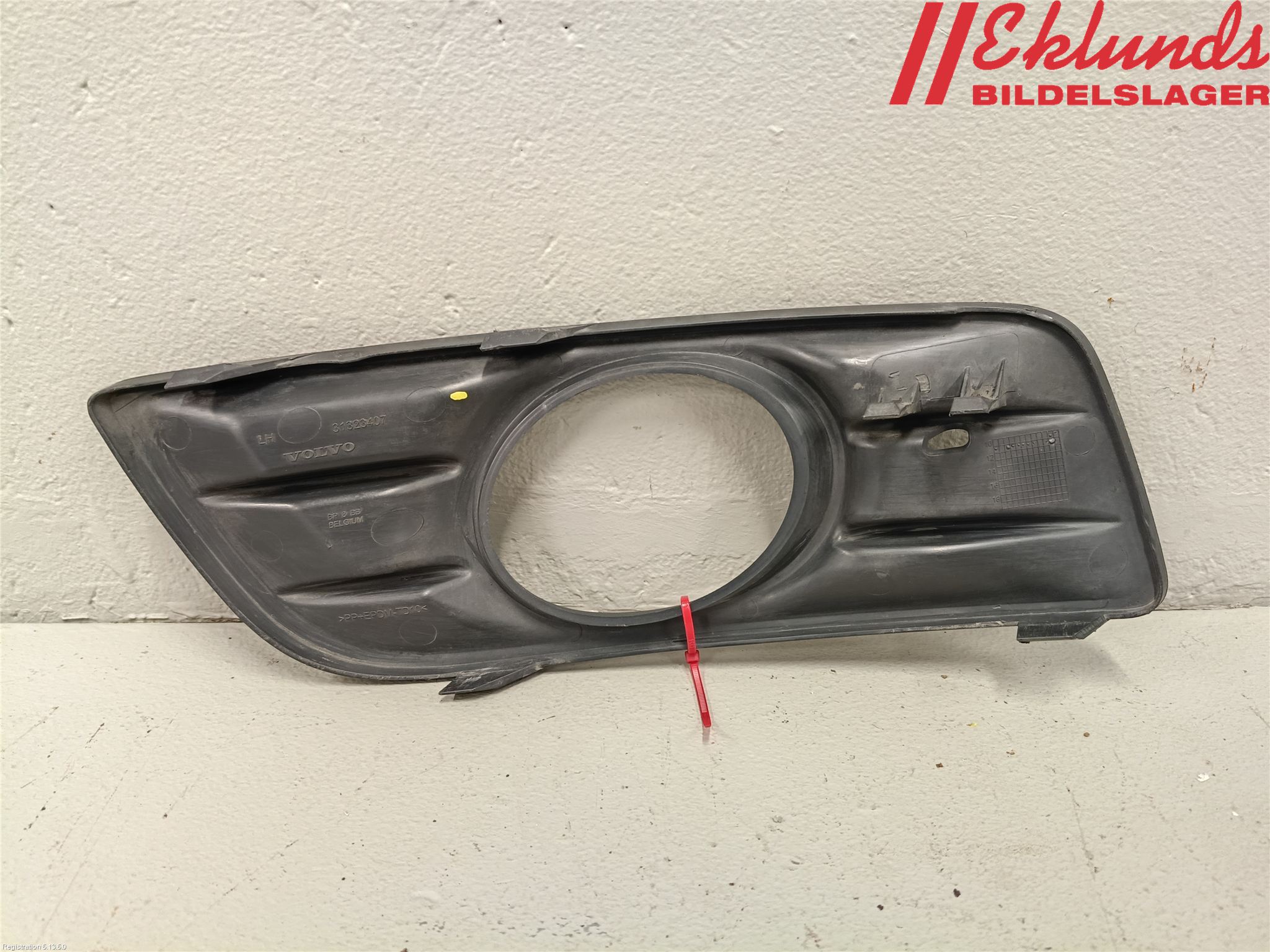 Volvo V50 08-12 Dimljussarg Fram