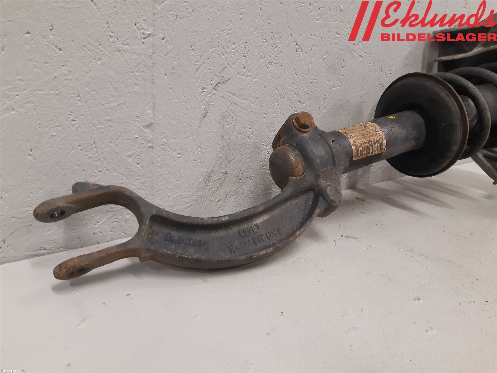 Audi A4/S4 08-11 Fjäderben Fram Höger