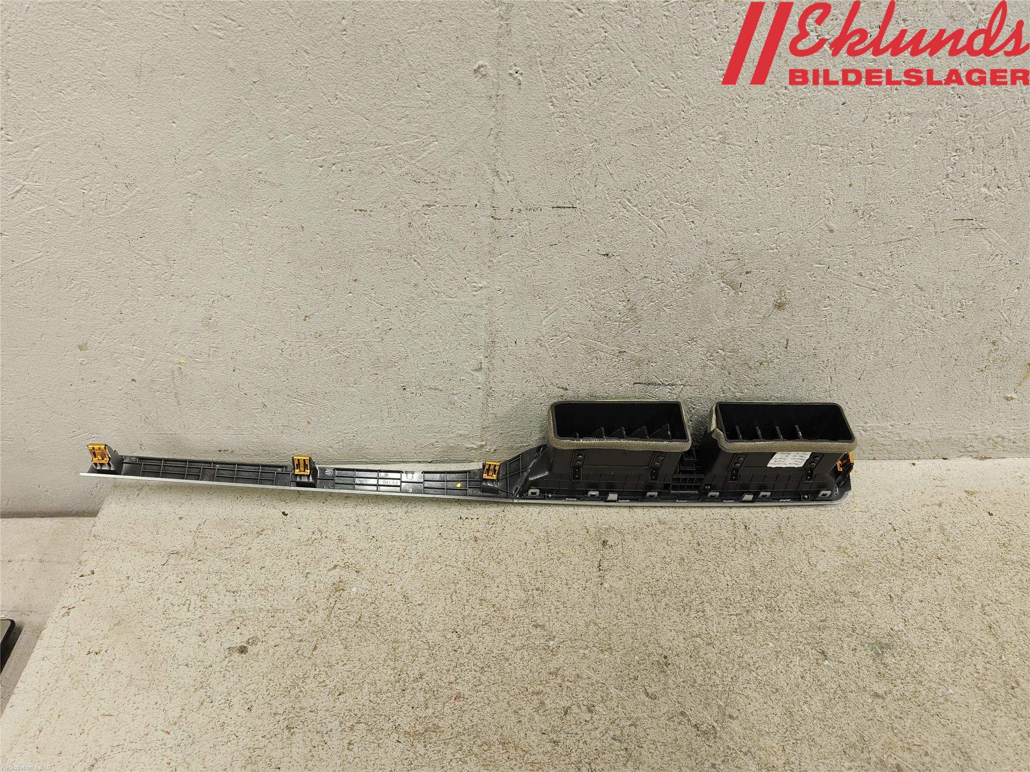 MG ZS EV 20- Defrosterkanal-Munstycke