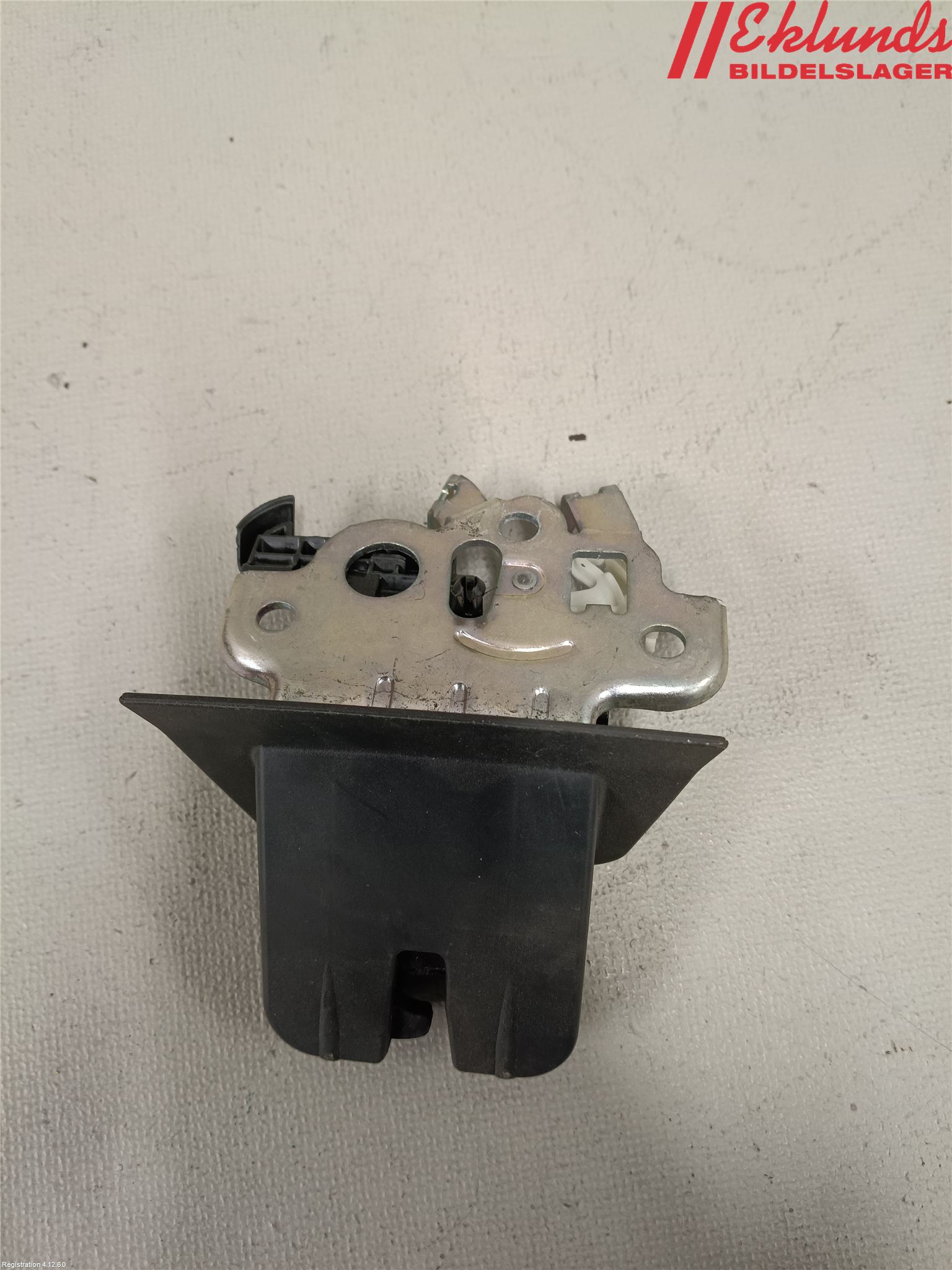 Audi A4 12-15 Låskista Baklucka