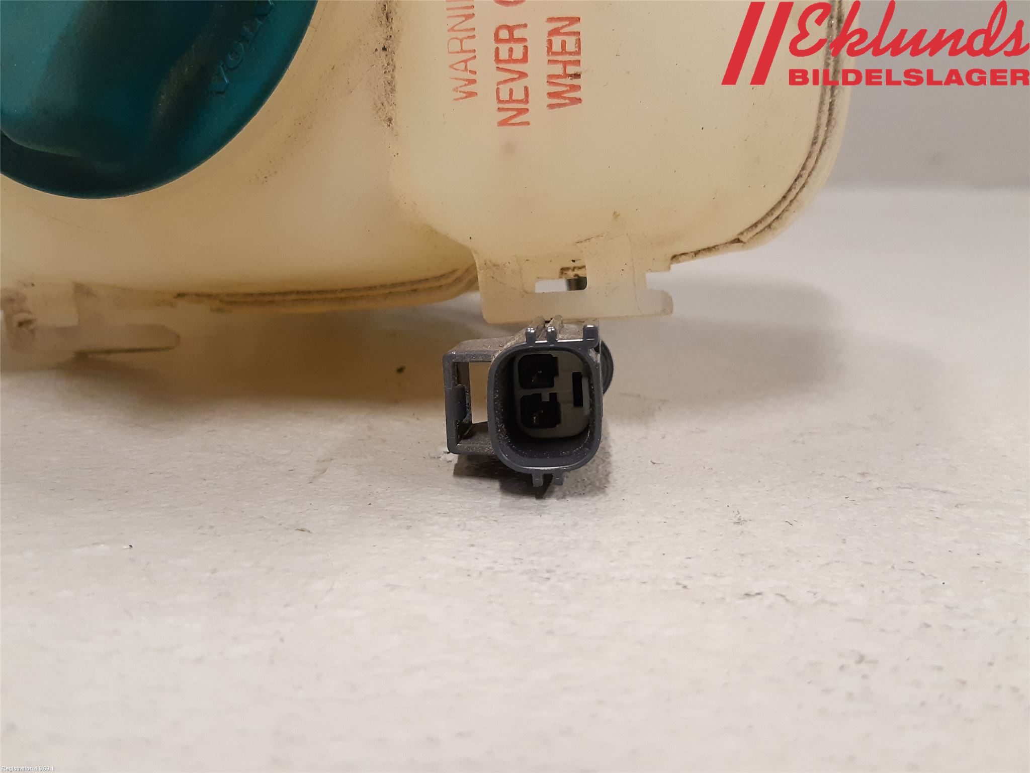 Volvo V70 05-08 Expansionstank