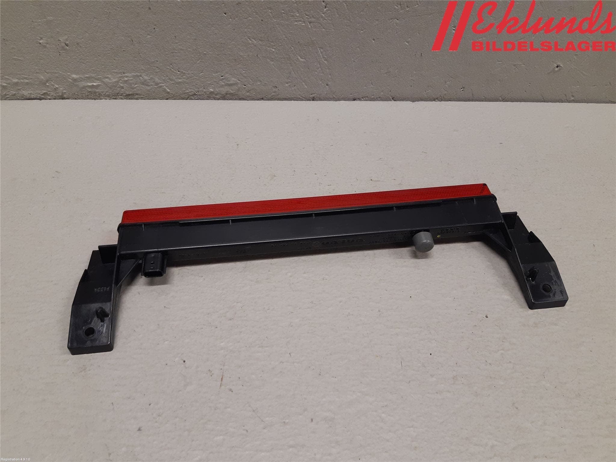 Volvo XC40/RECHARGE 18- Bromsljus Bakruta