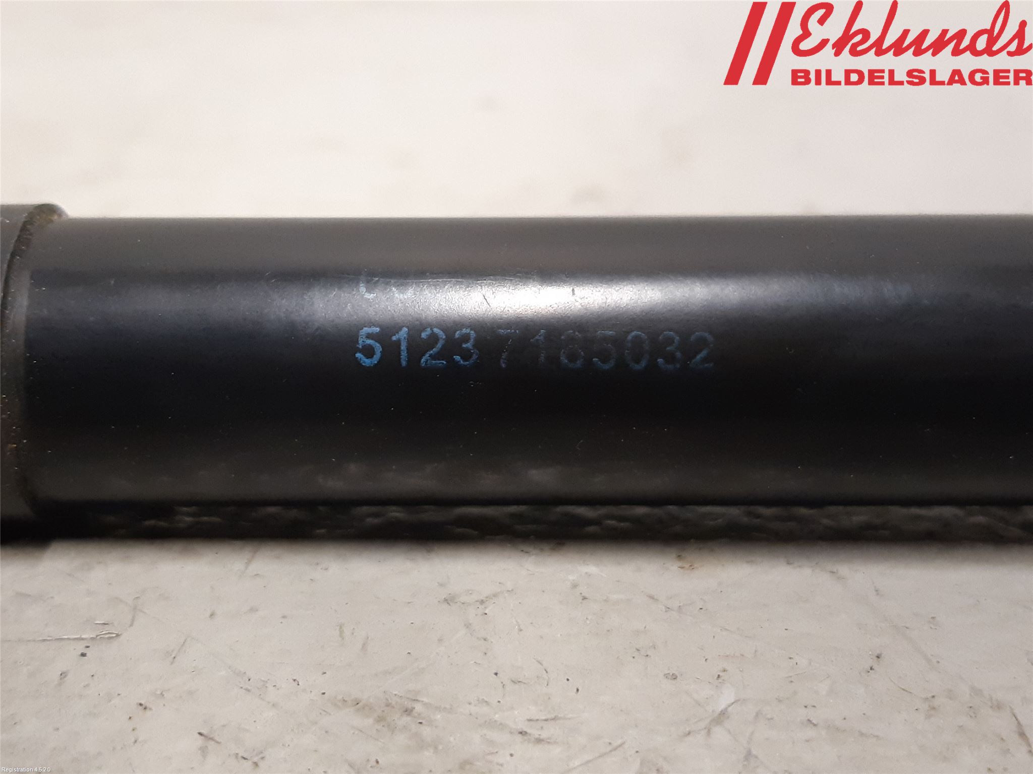 BMW 7 F01/02/03/04 09-15 Gasfjäder Motorhuv