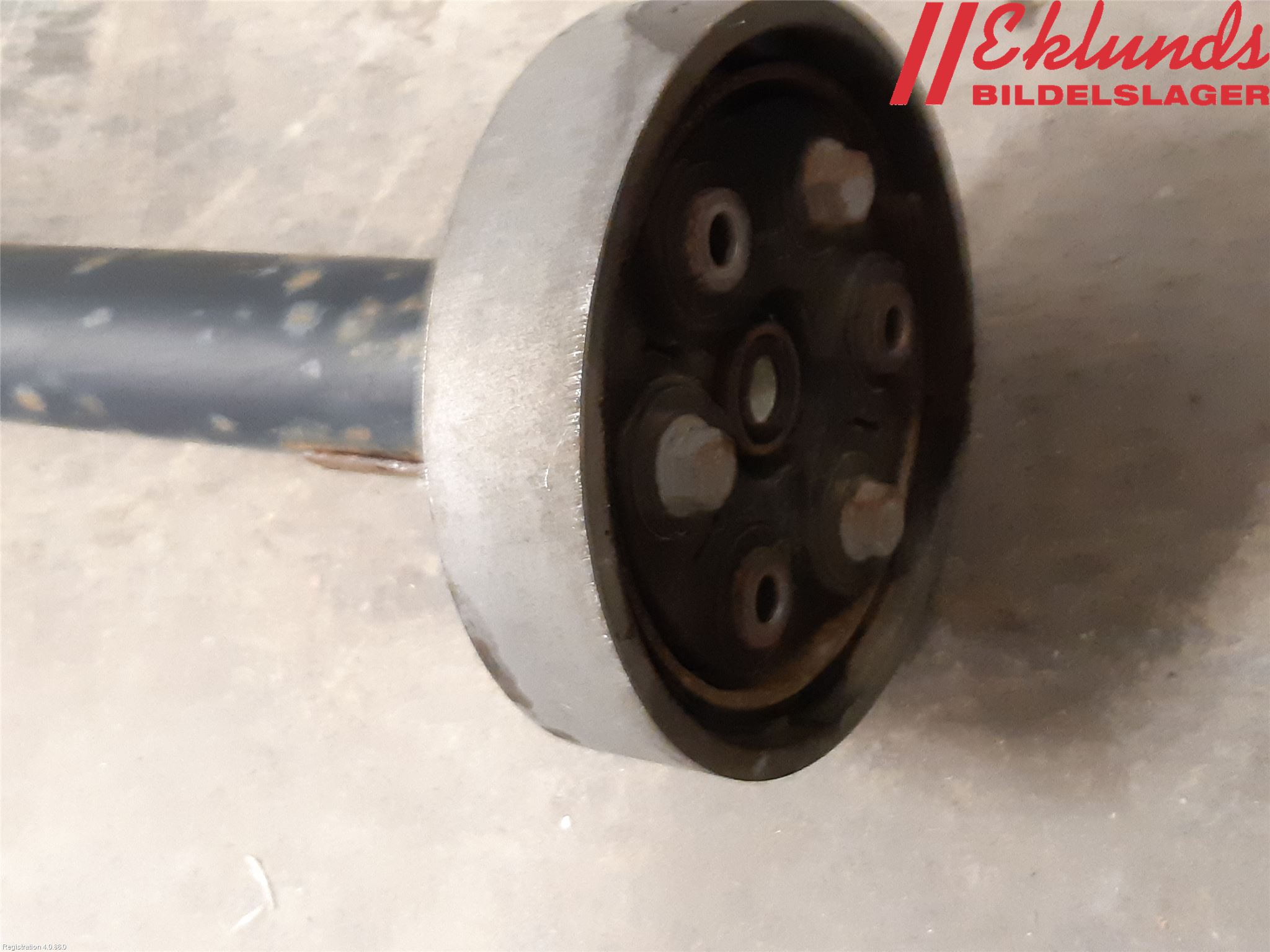 Skoda SUPERB 16-24 Mellanaxel Komp